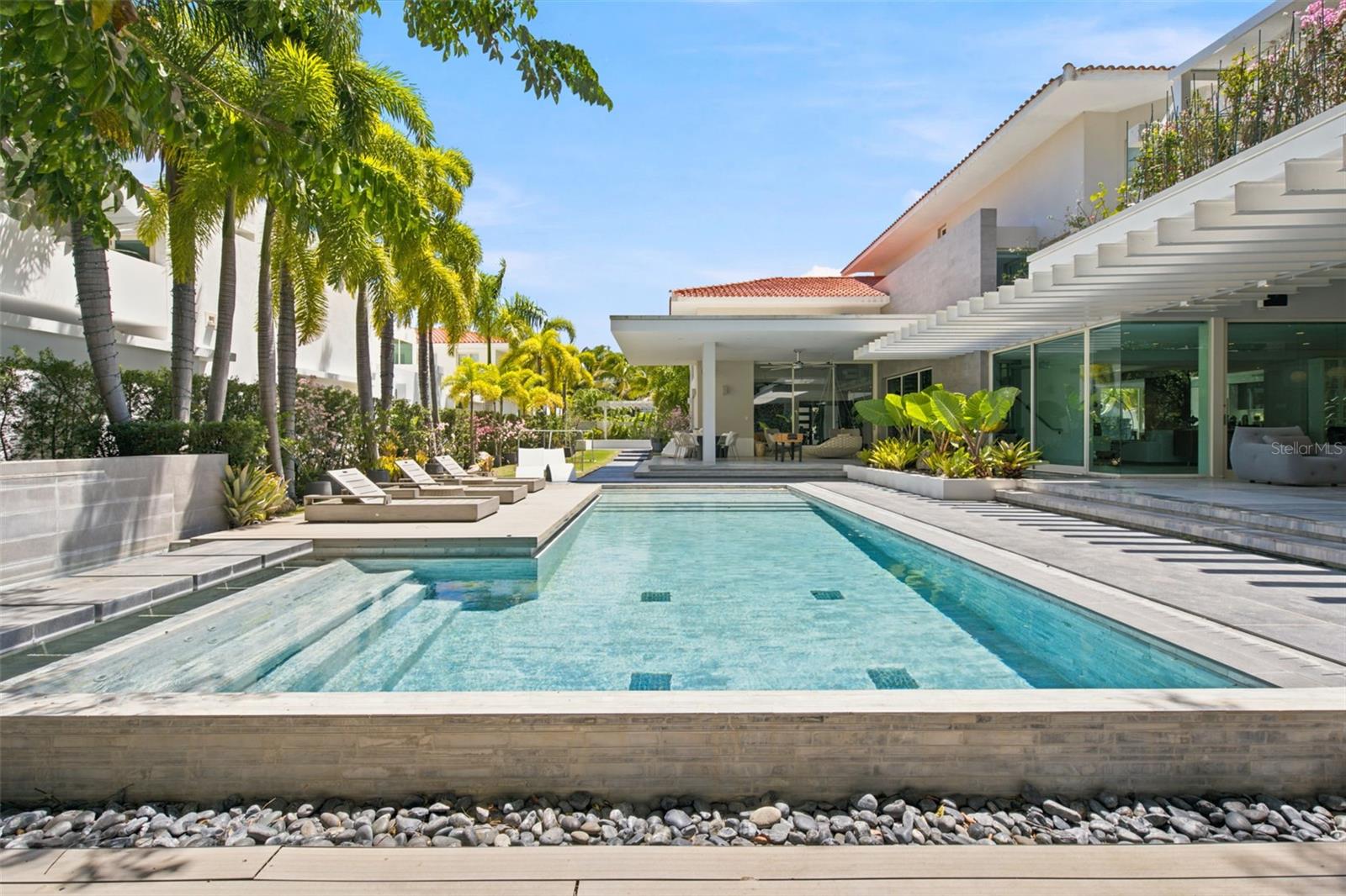 DORADO BEACH EAST - Residential