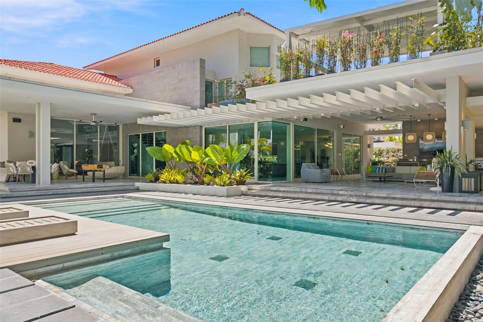 DORADO BEACH EAST - Residential