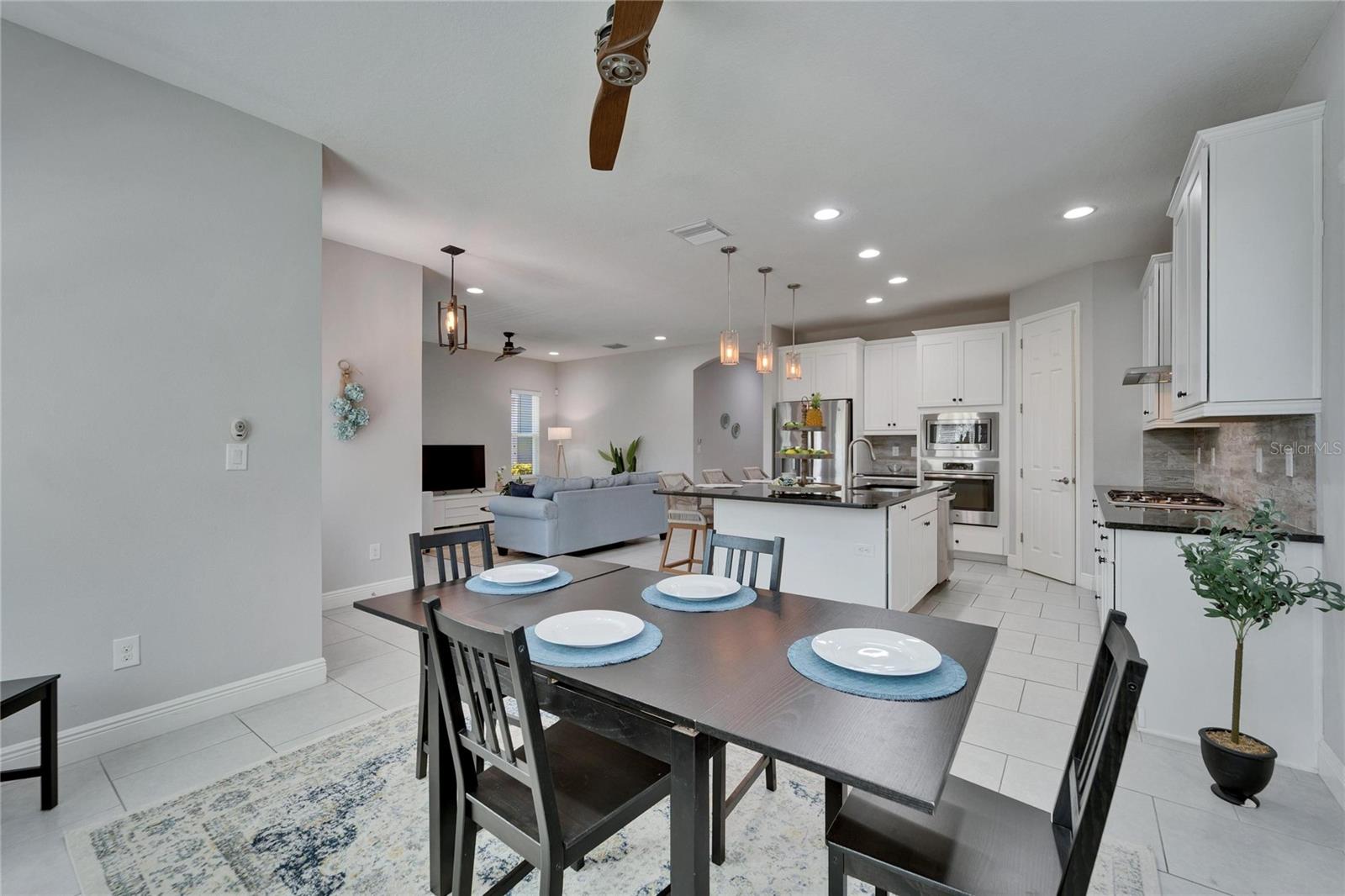 MIRABAY PARCELS 21 & 23 - Residential