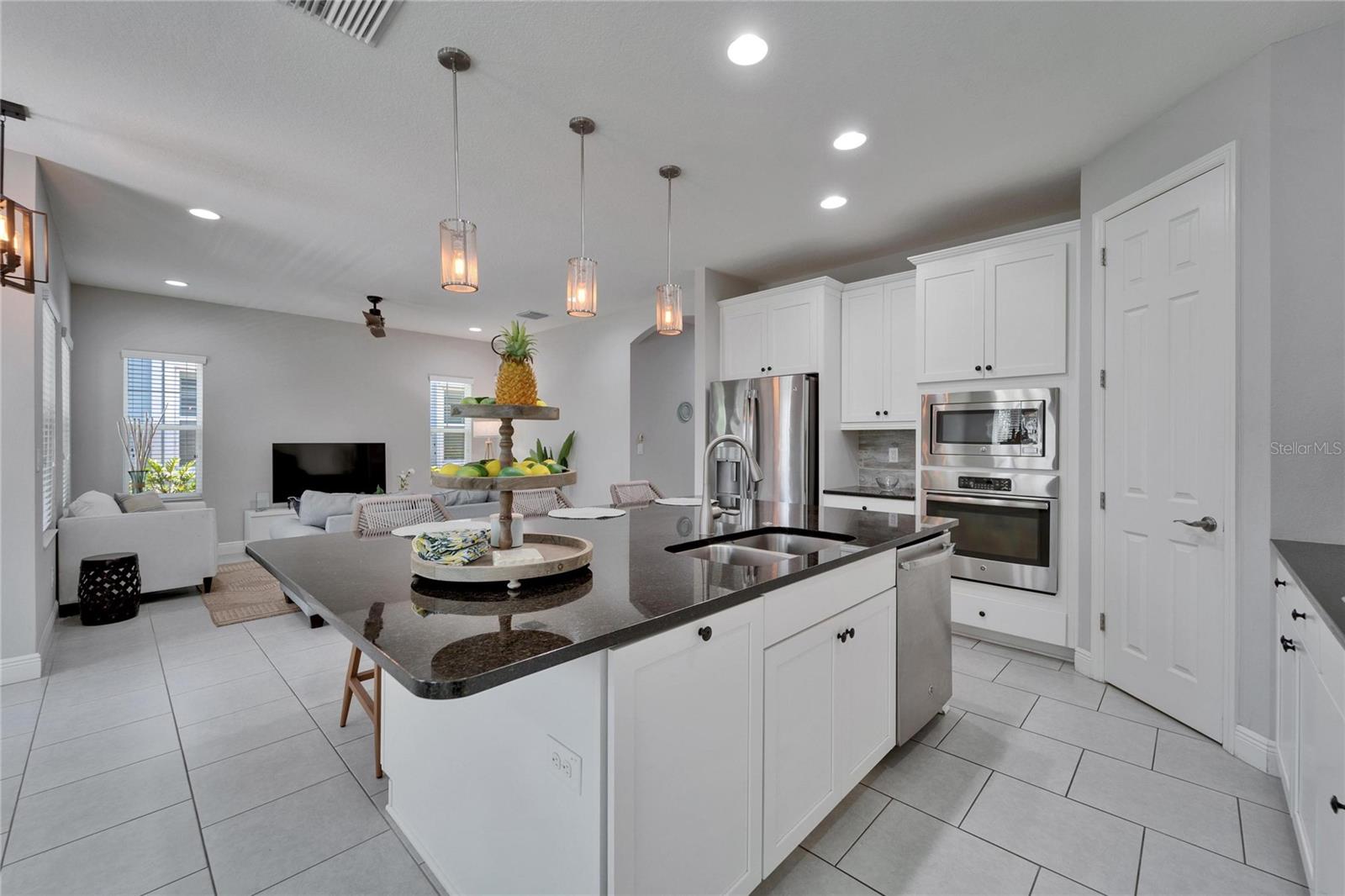 MIRABAY PARCELS 21 & 23 - Residential