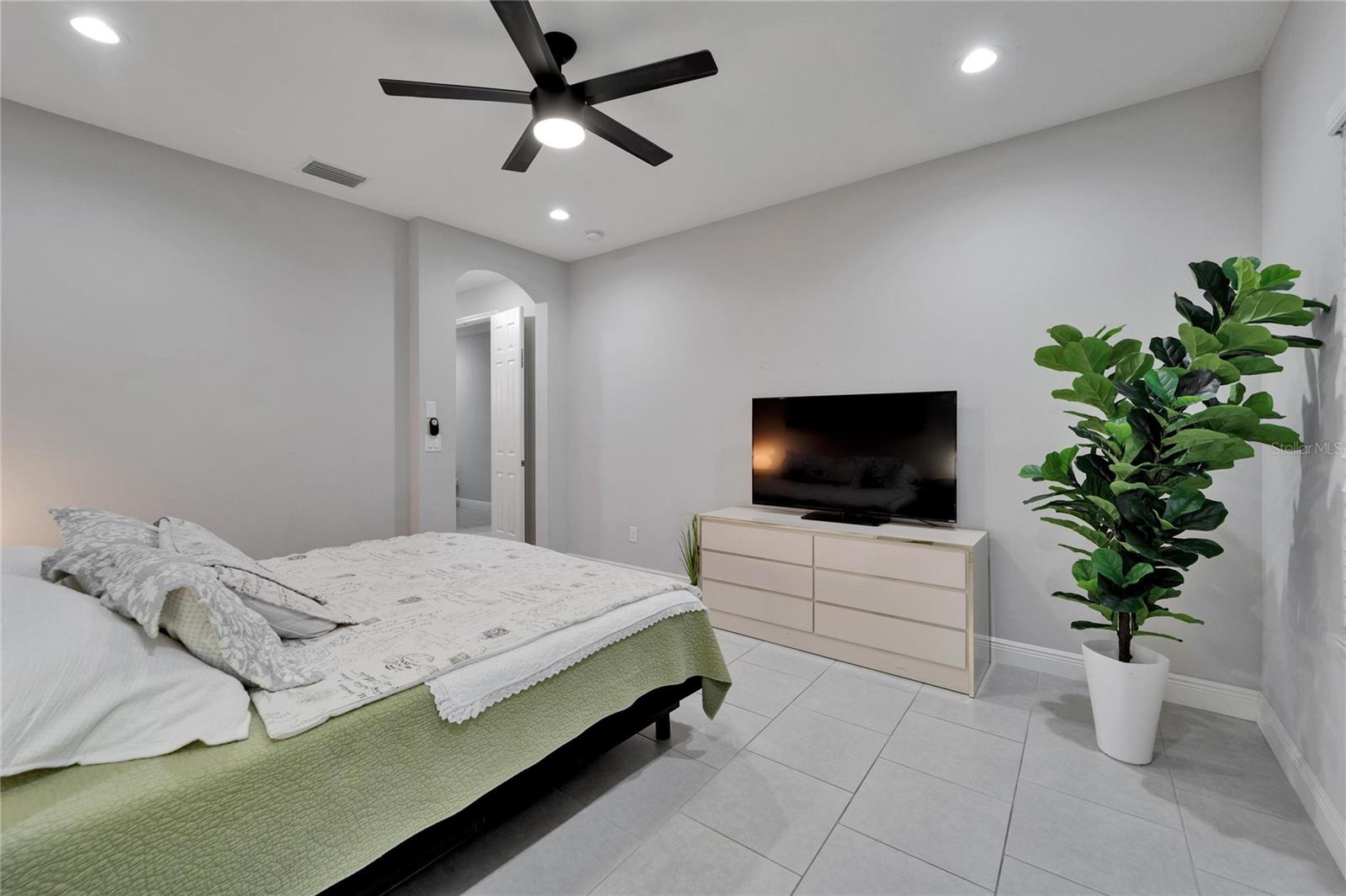 MIRABAY PARCELS 21 & 23 - Residential