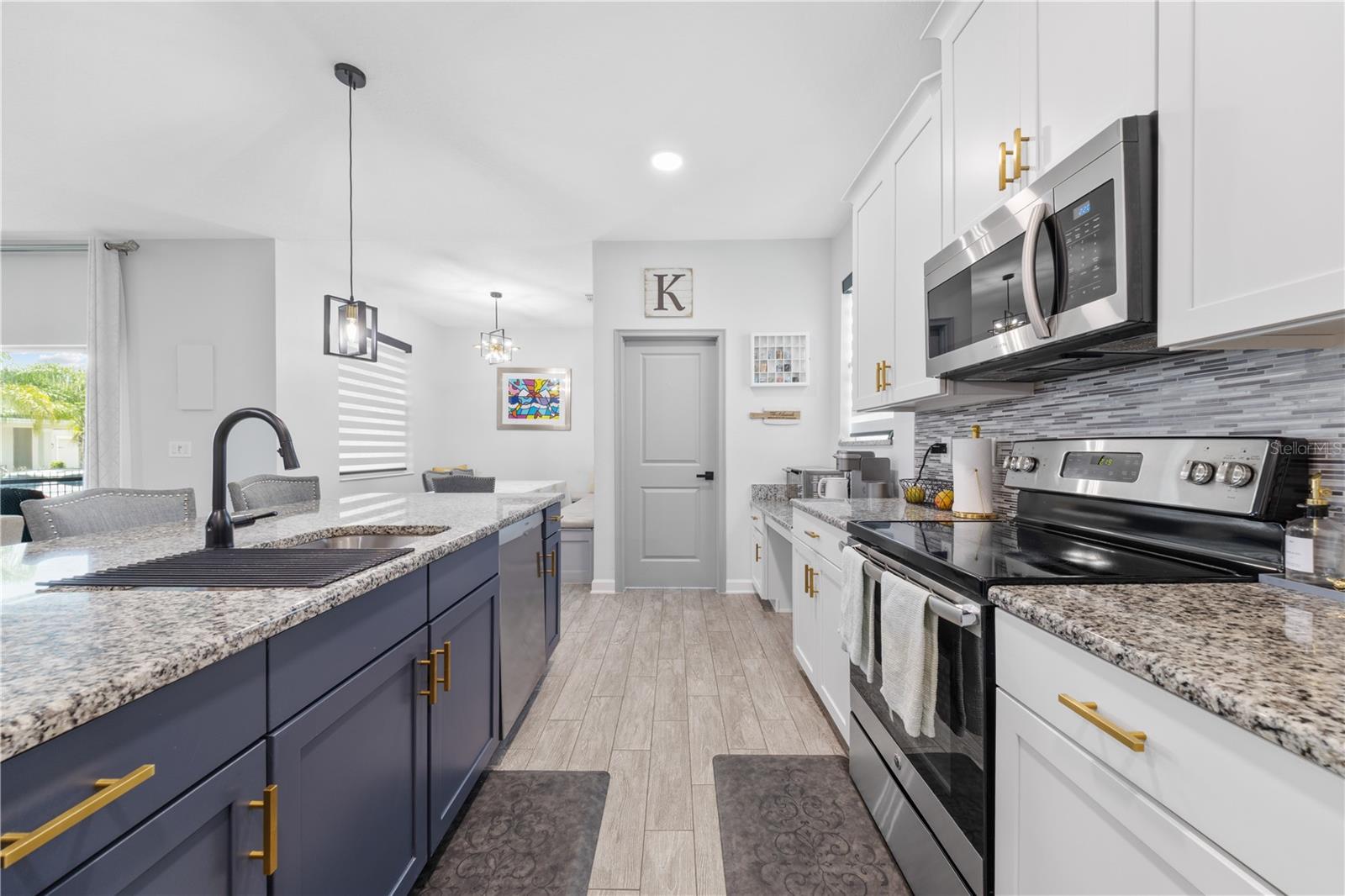 OAKS/MOSS PARK - Residential