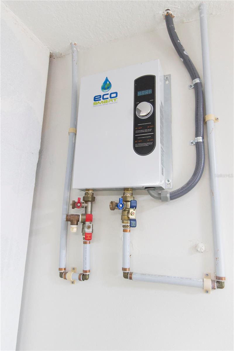 BAY LAKES AT GRANADA SEC 05 - Residential