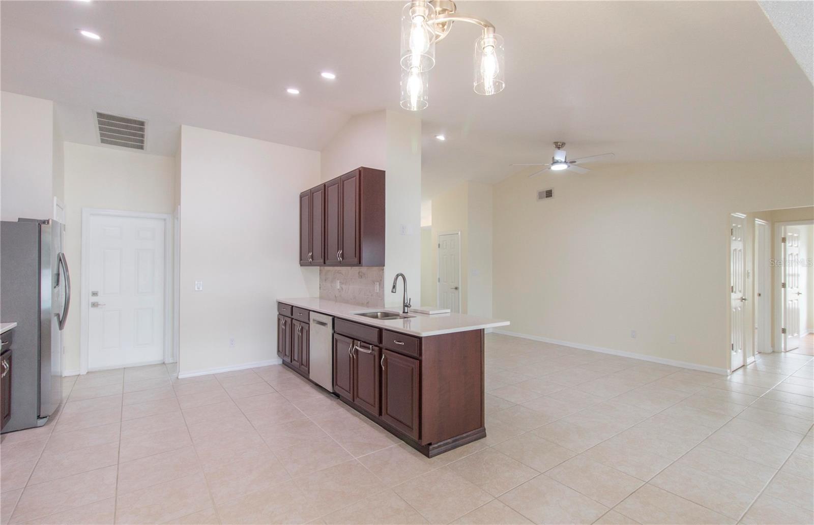 BAY LAKES AT GRANADA SEC 05 - Residential