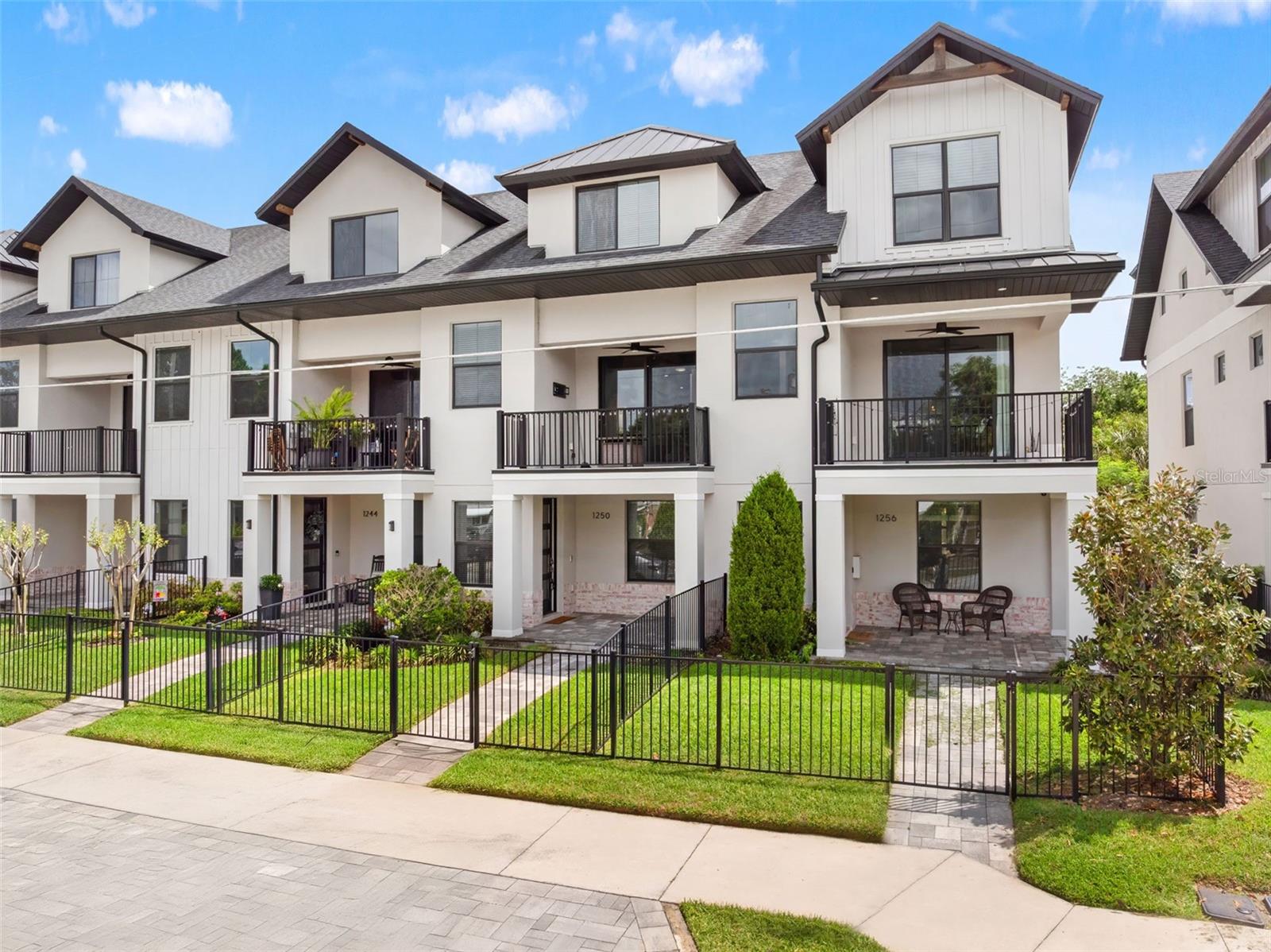 URBAN GREEN 12 - Residential
