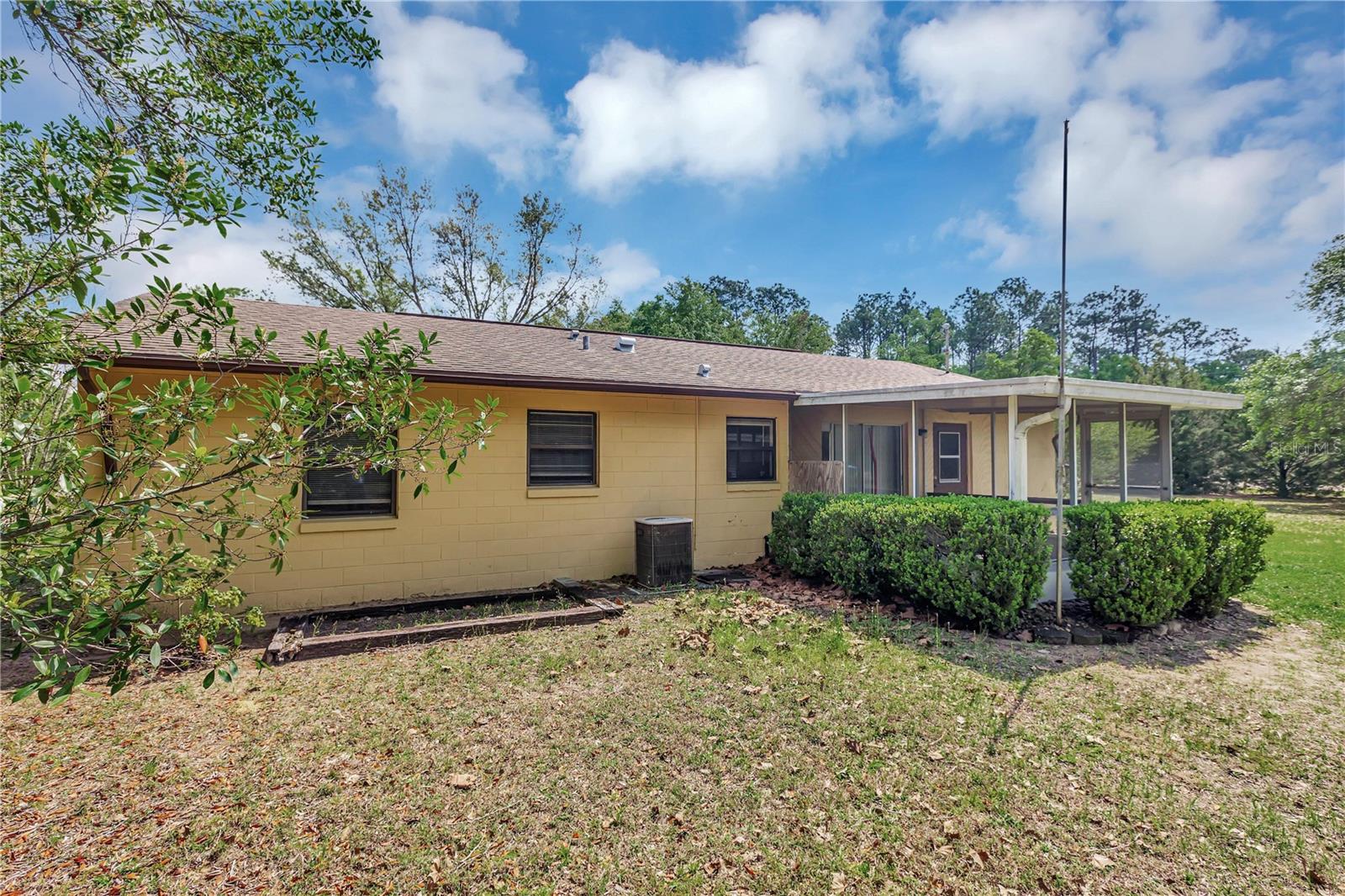 INVERNESS ACRES UNIT 02 AKA INVERNESS VILLAGE - Residential