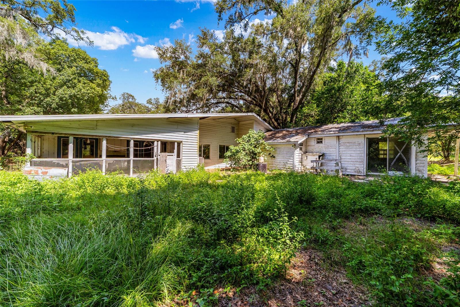 003359 - UNREC TRACTS IN 04-17S-18E - Residential