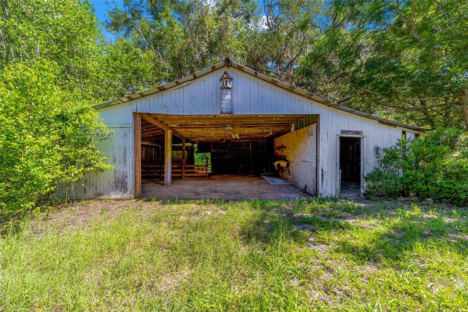 003359 - UNREC TRACTS IN 04-17S-18E - Residential