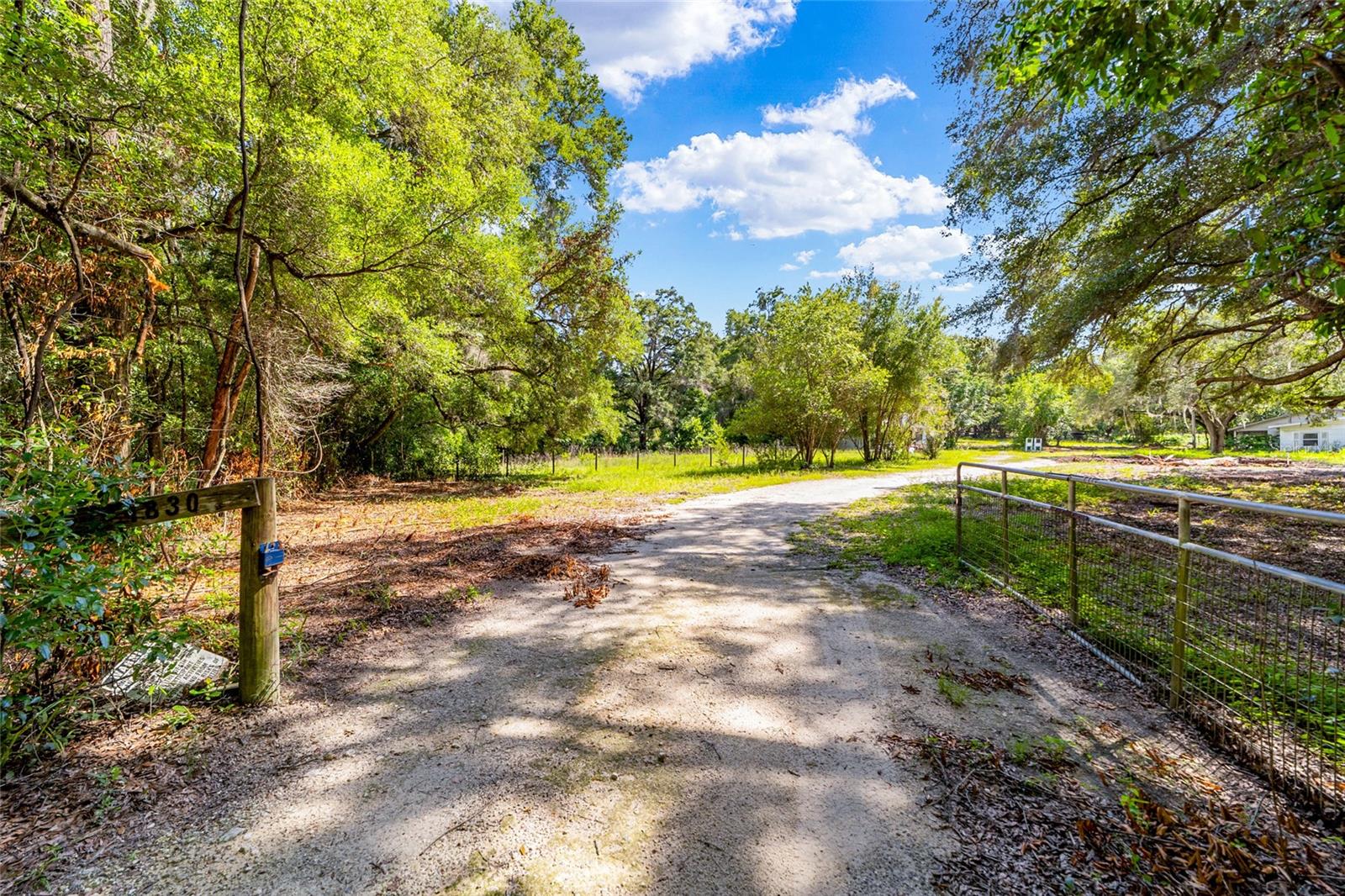 003359 - UNREC TRACTS IN 04-17S-18E - Residential