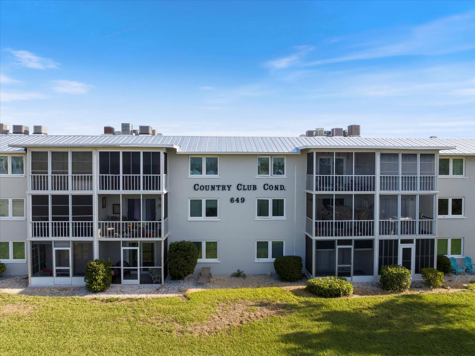 ATTENTION Snow Birds and Investors, a great new price on this Venice Island gem, top floor end unit is bigger than interior units and has more windows.  Enjoy the Island Life in this 2 bed 2 bath condo located on the heart of Venice Island, with dining and shopping within walking distance.  You will enjoy the sunsets from your top floor end unit with a westward view.  This end unit condo consists of 2 suites, each with its own bath and walk in closet and the entire unit has ceramic tile floors.  The end unit location is 140 sq/ft bigger than the interior units and provides more natural light with additional windows in each bedroom.  Located one block from the Venitian Waterway Trail that connects to the Legacy Trail, this home is perfect for the bike enthusiast or joggers.
