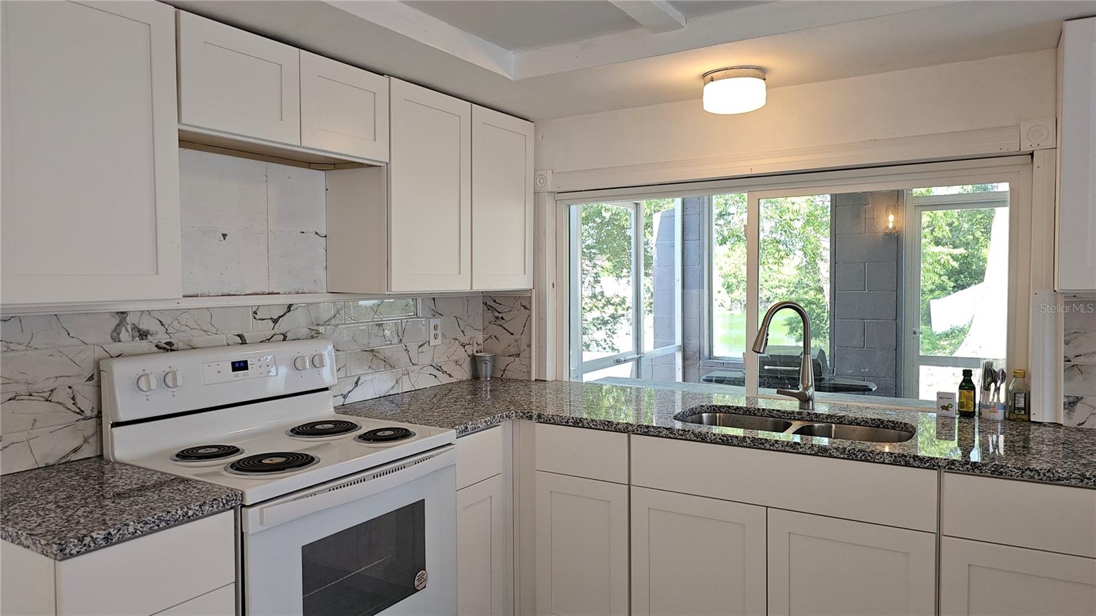BEACON SQUARE - Residential