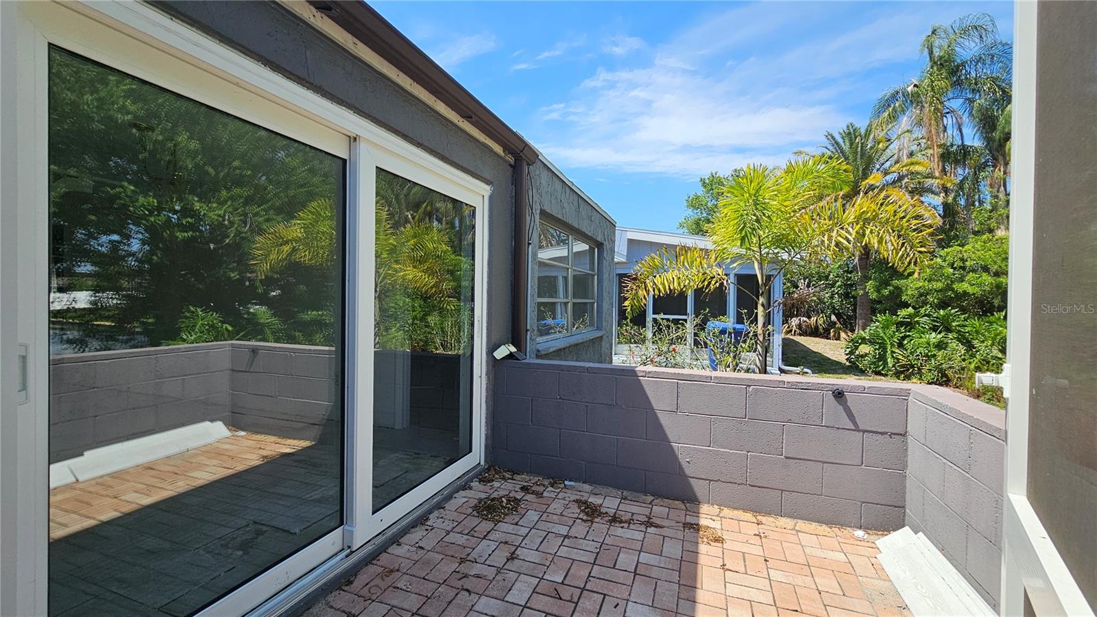 BEACON SQUARE - Residential