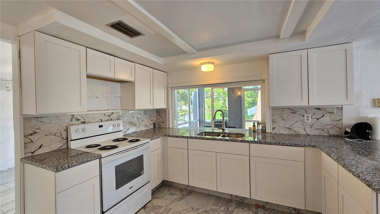 BEACON SQUARE - Residential