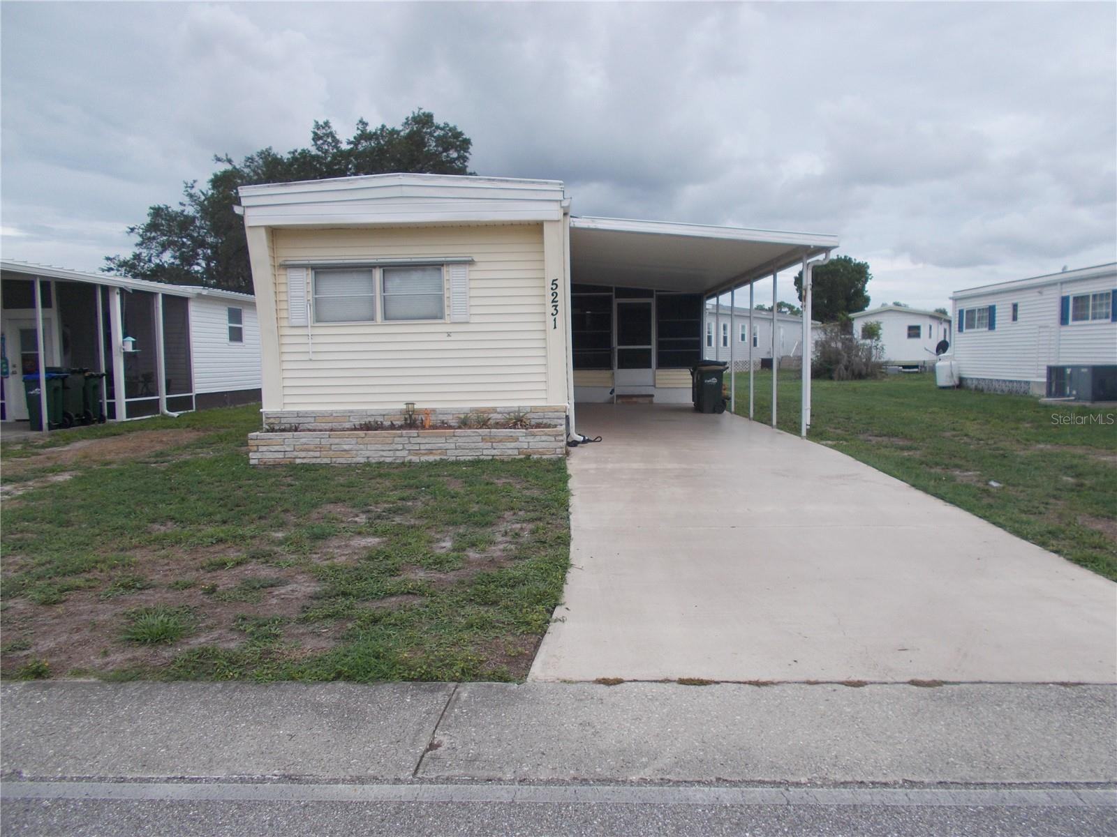 HOLIDAY PARK - Residential