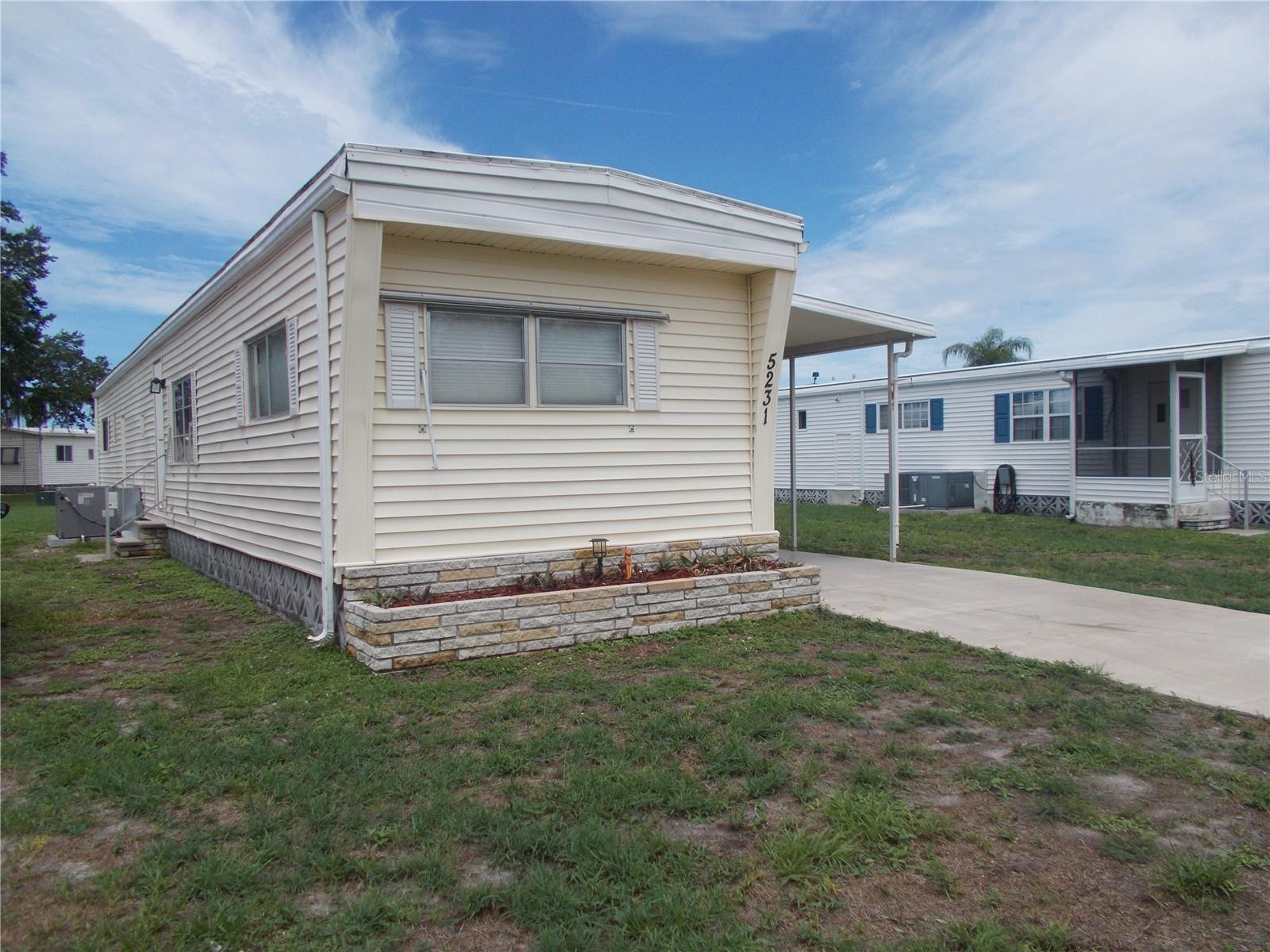 HOLIDAY PARK - Residential