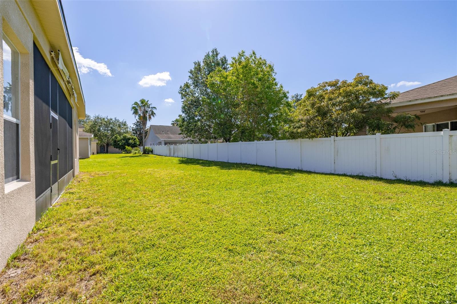 EAGLE CRK PH 01B - Residential Lease