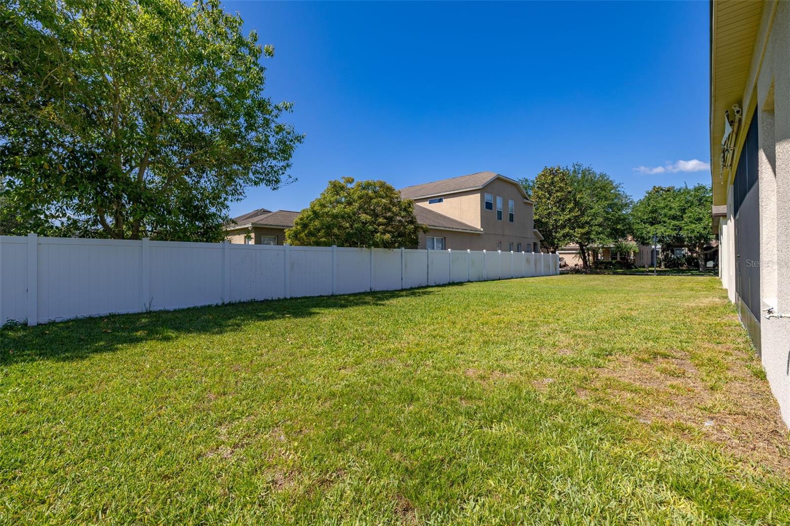 EAGLE CRK PH 01B - Residential Lease