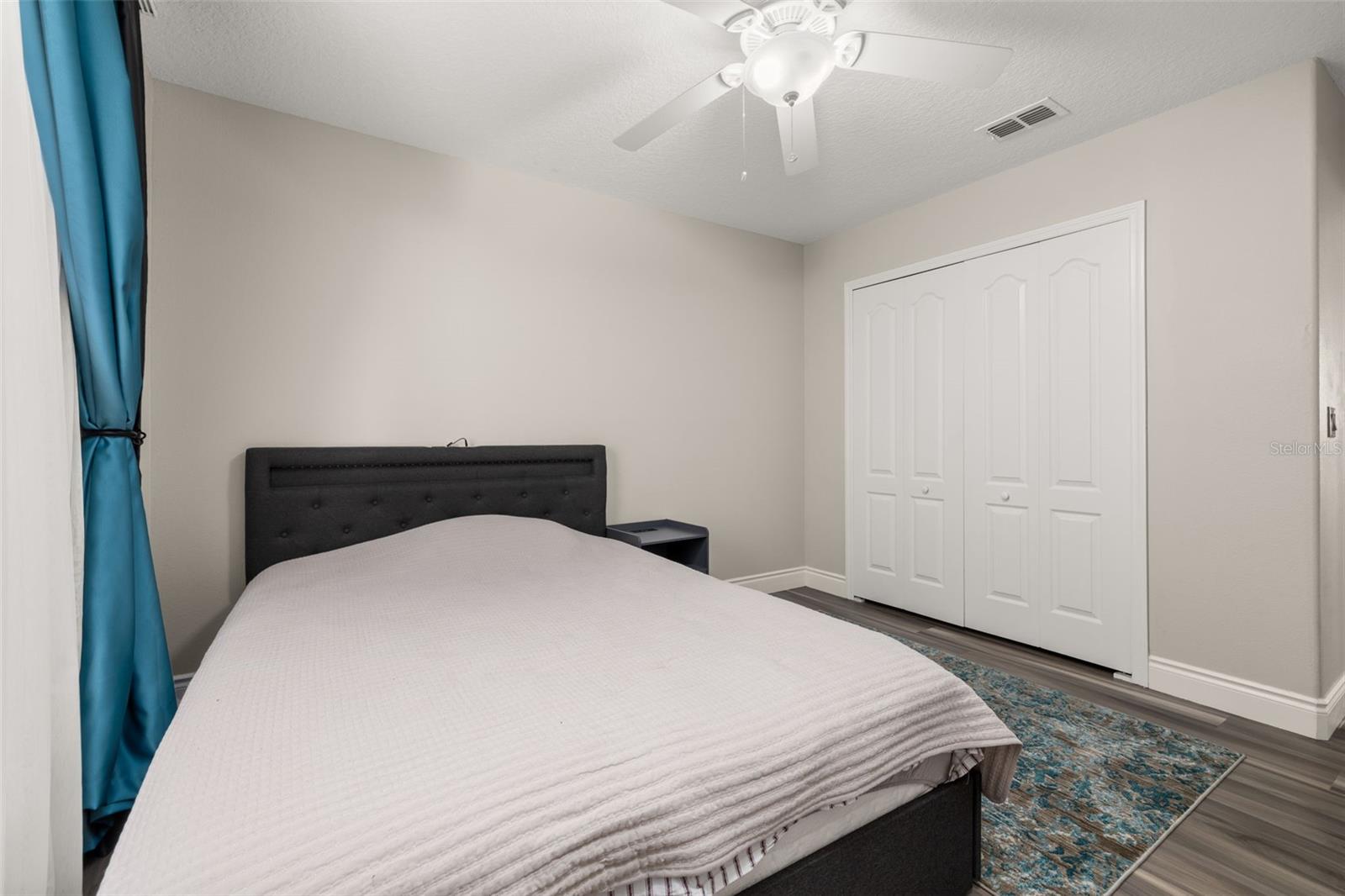 EAGLE CRK PH 01B - Residential Lease