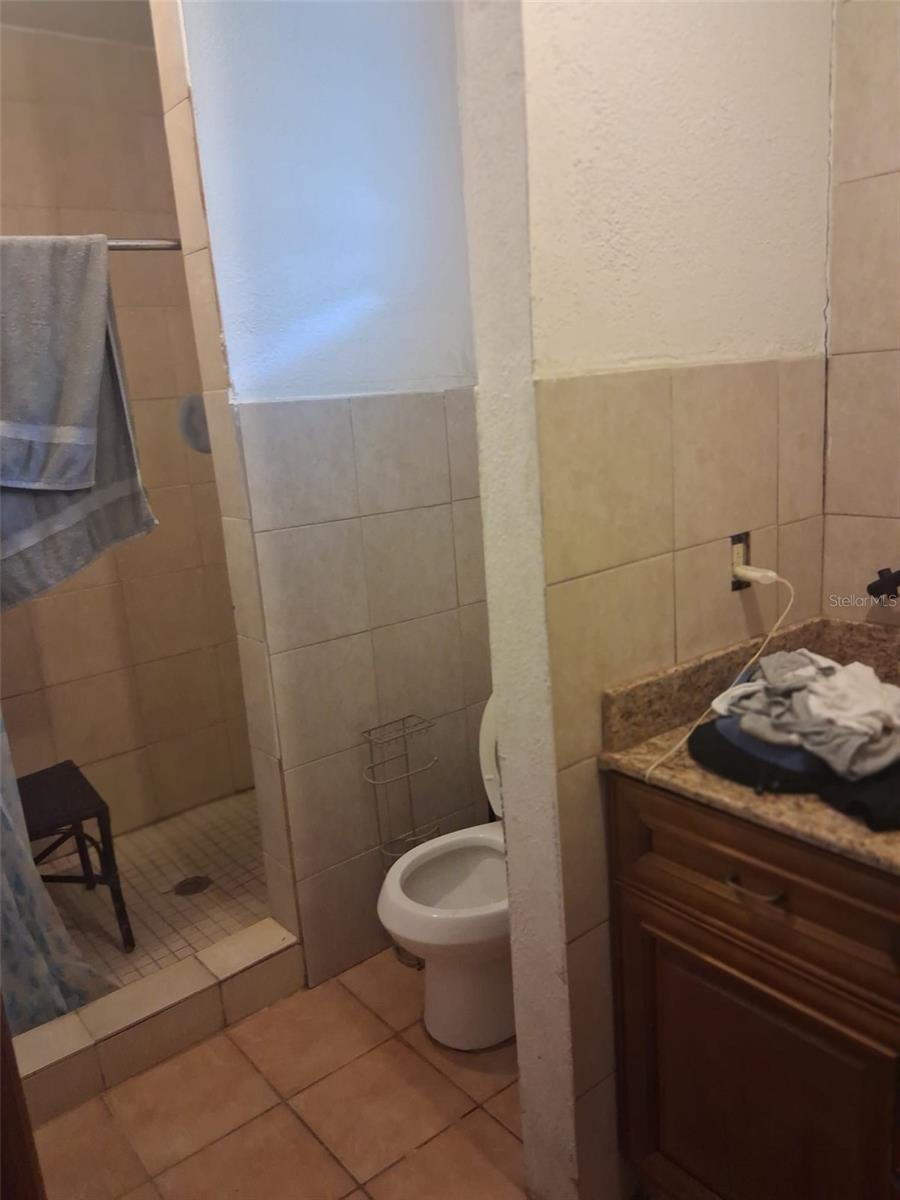 GARDEN OAKS UNIT 01 - Residential