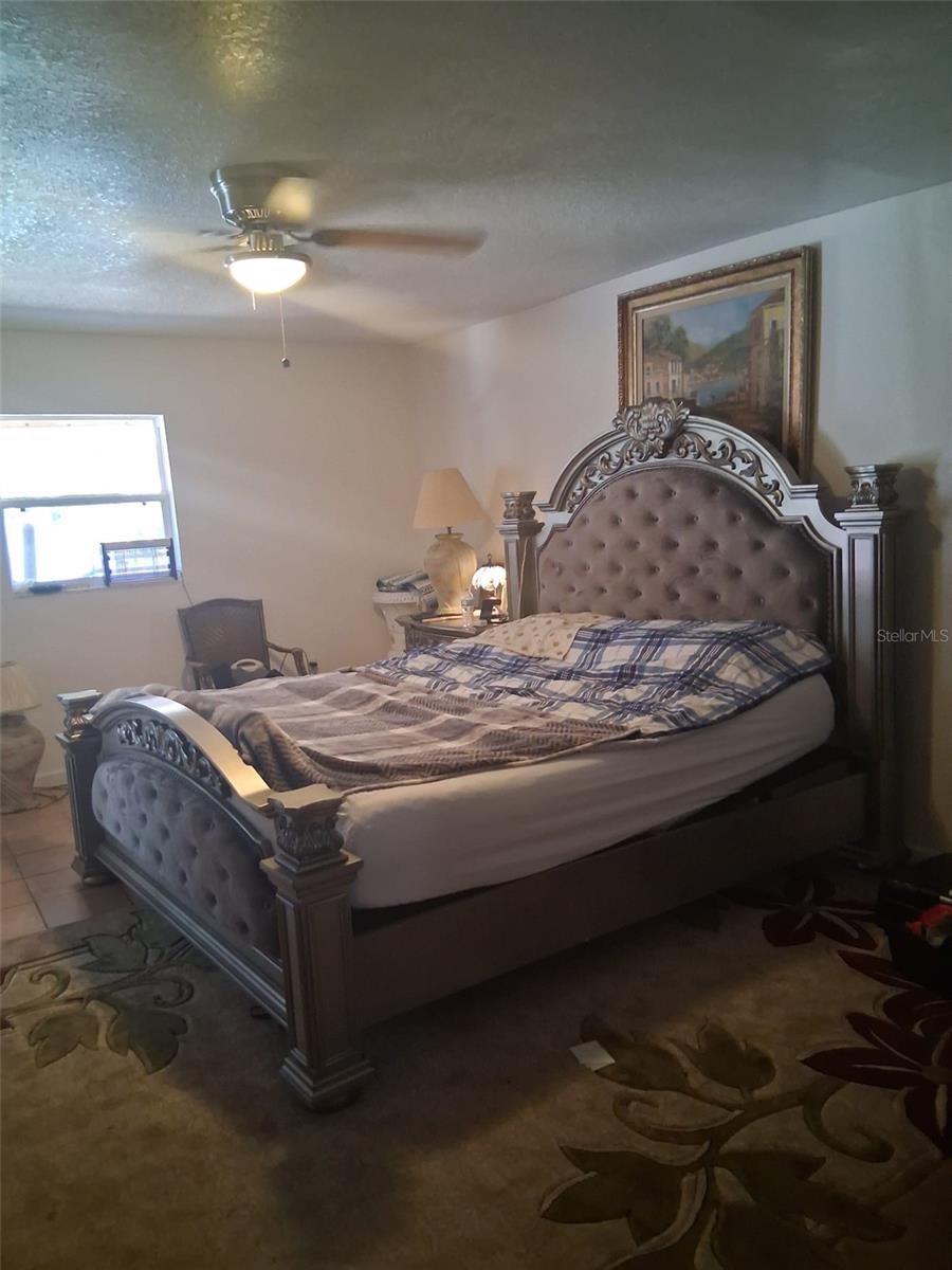 GARDEN OAKS UNIT 01 - Residential