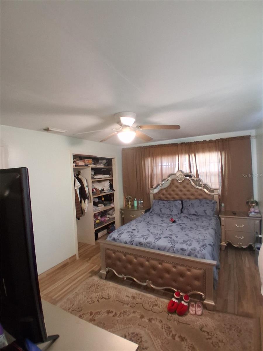 GARDEN OAKS UNIT 01 - Residential