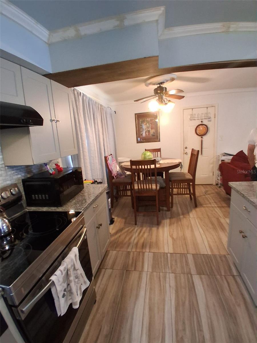 GARDEN OAKS UNIT 01 - Residential