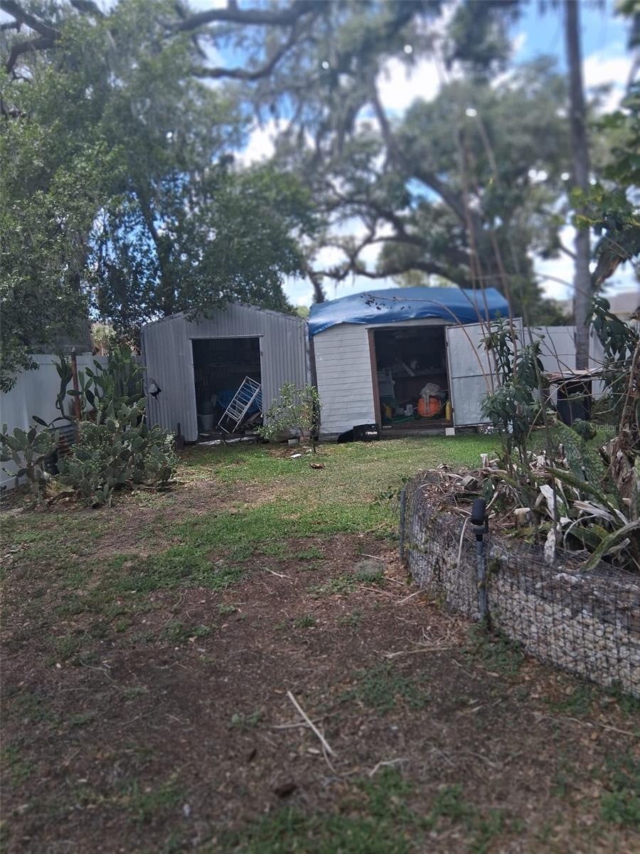 GARDEN OAKS UNIT 01 - Residential