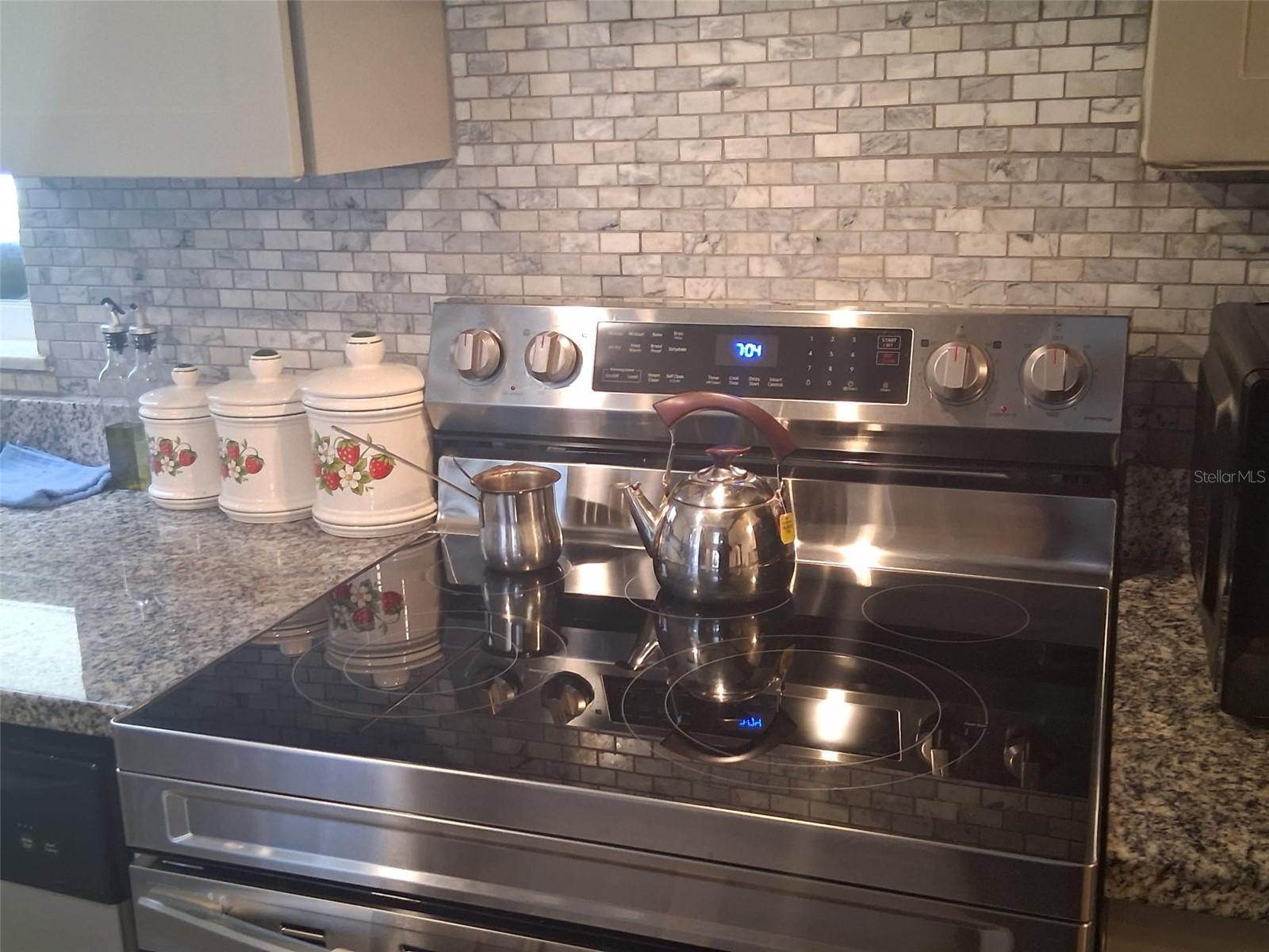 GARDEN OAKS UNIT 01 - Residential