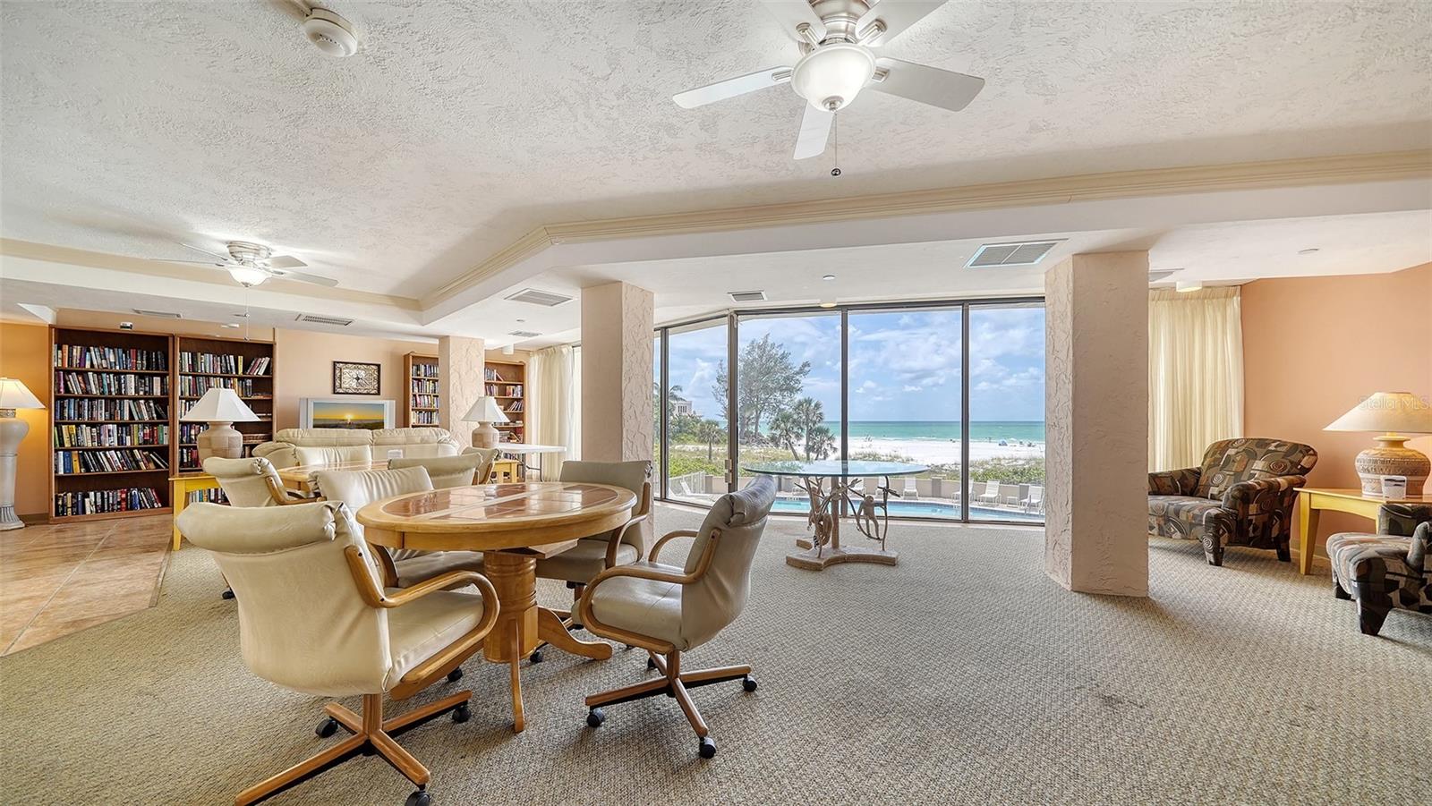 WHISPERING SANDS - Residential