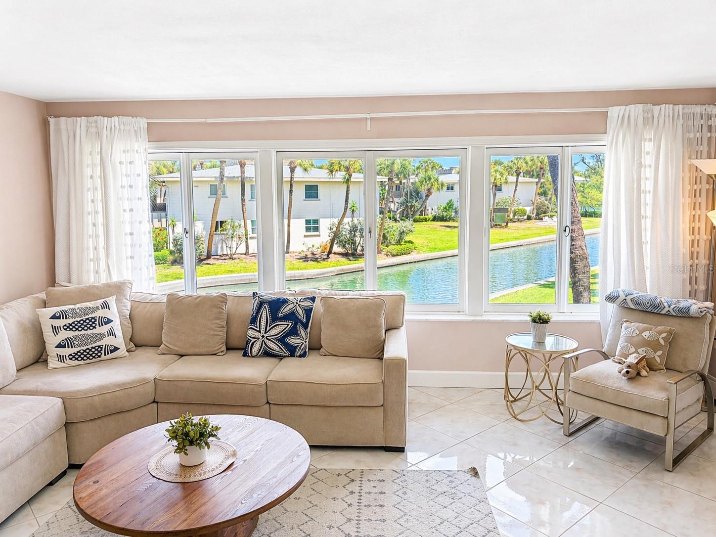 WHITNEY BEACH - Residential