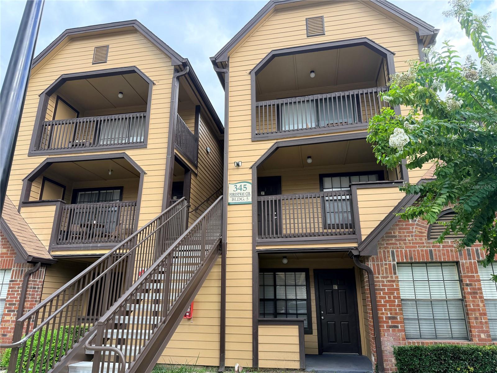 LAKEWOOD PARK A CONDO - Residential