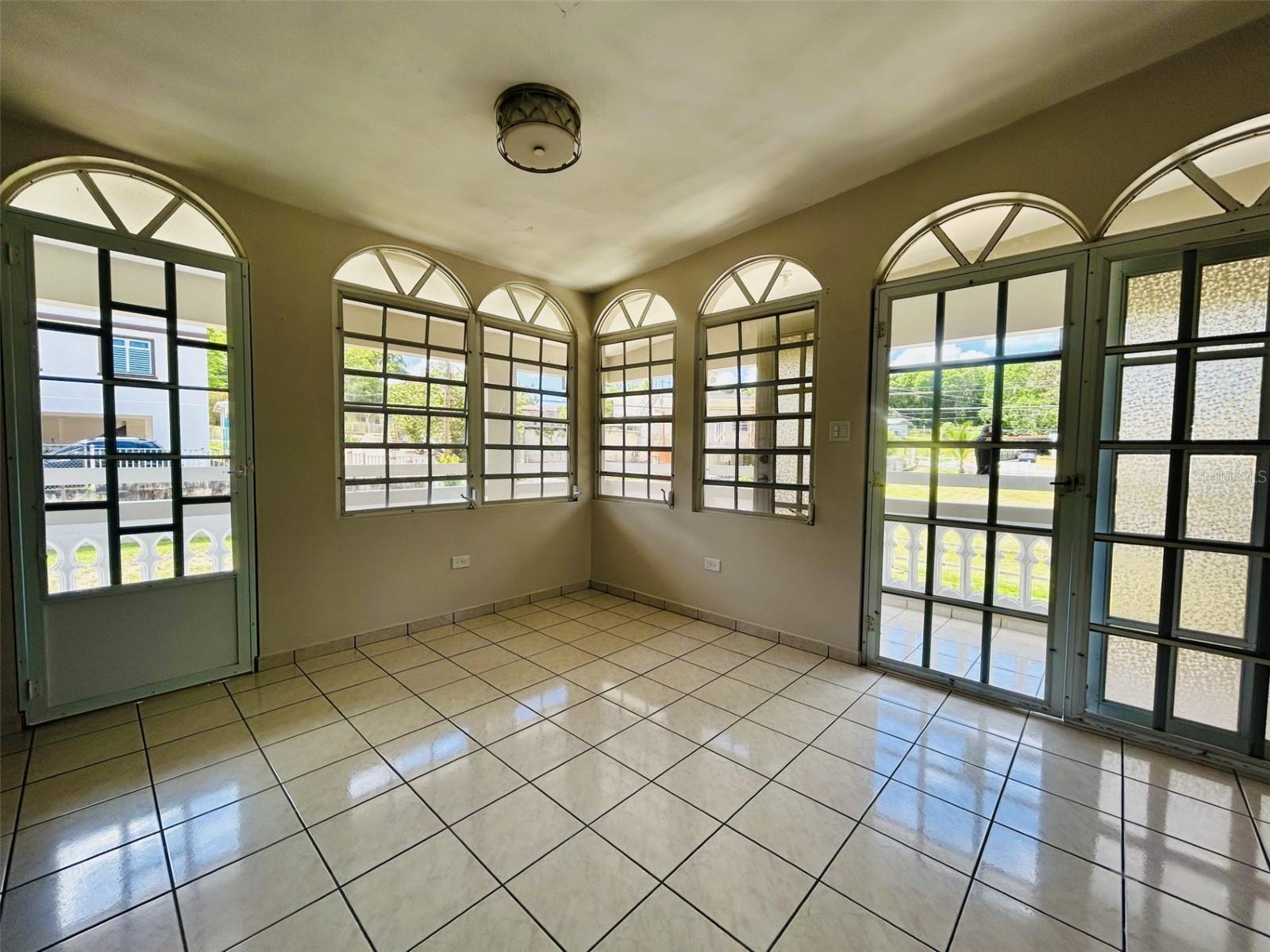 SECTOR CANALES - Residential
