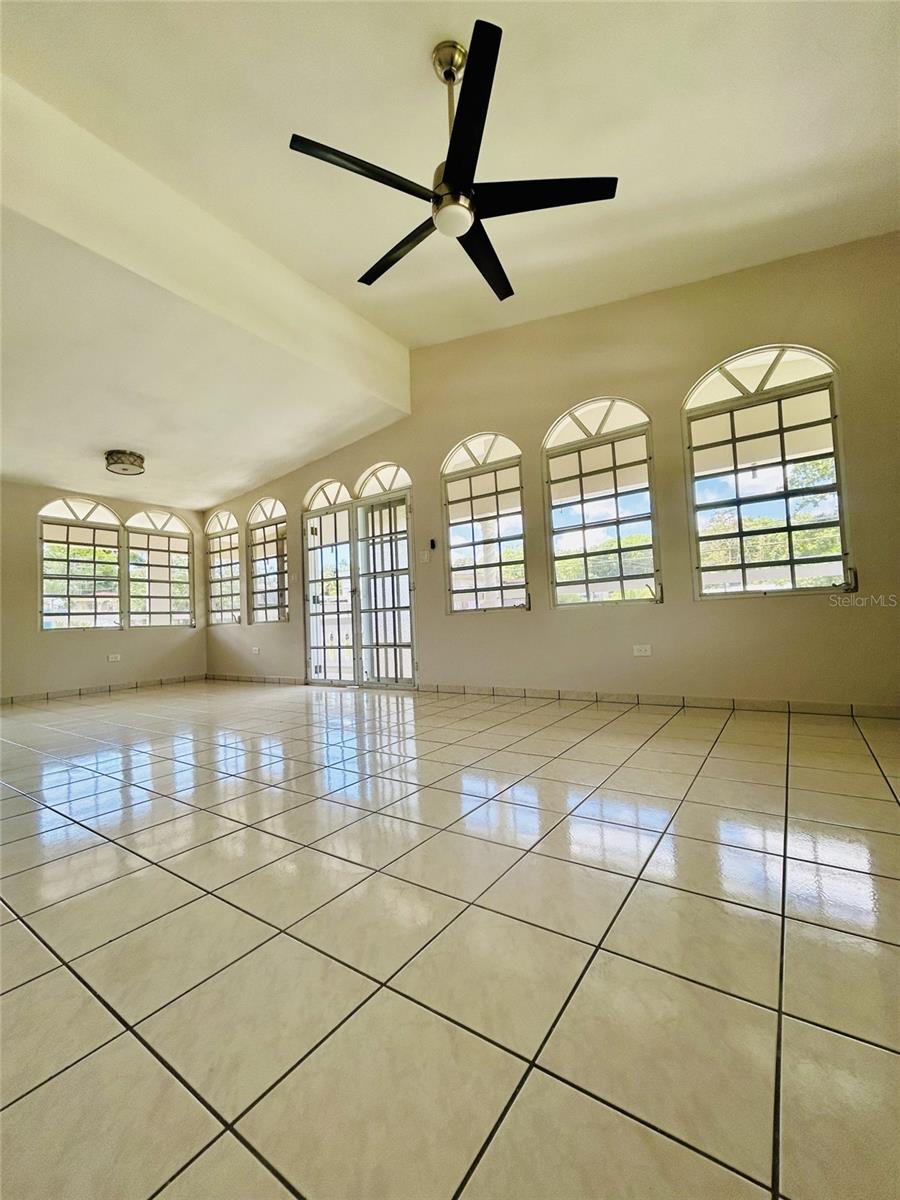 SECTOR CANALES - Residential