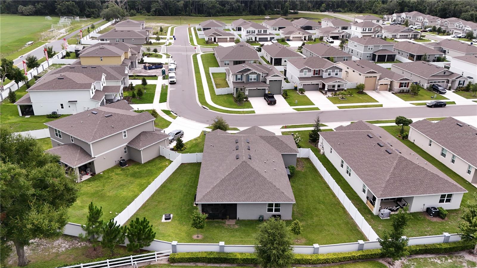 SEASONS/THE GROVE A RE - Residential