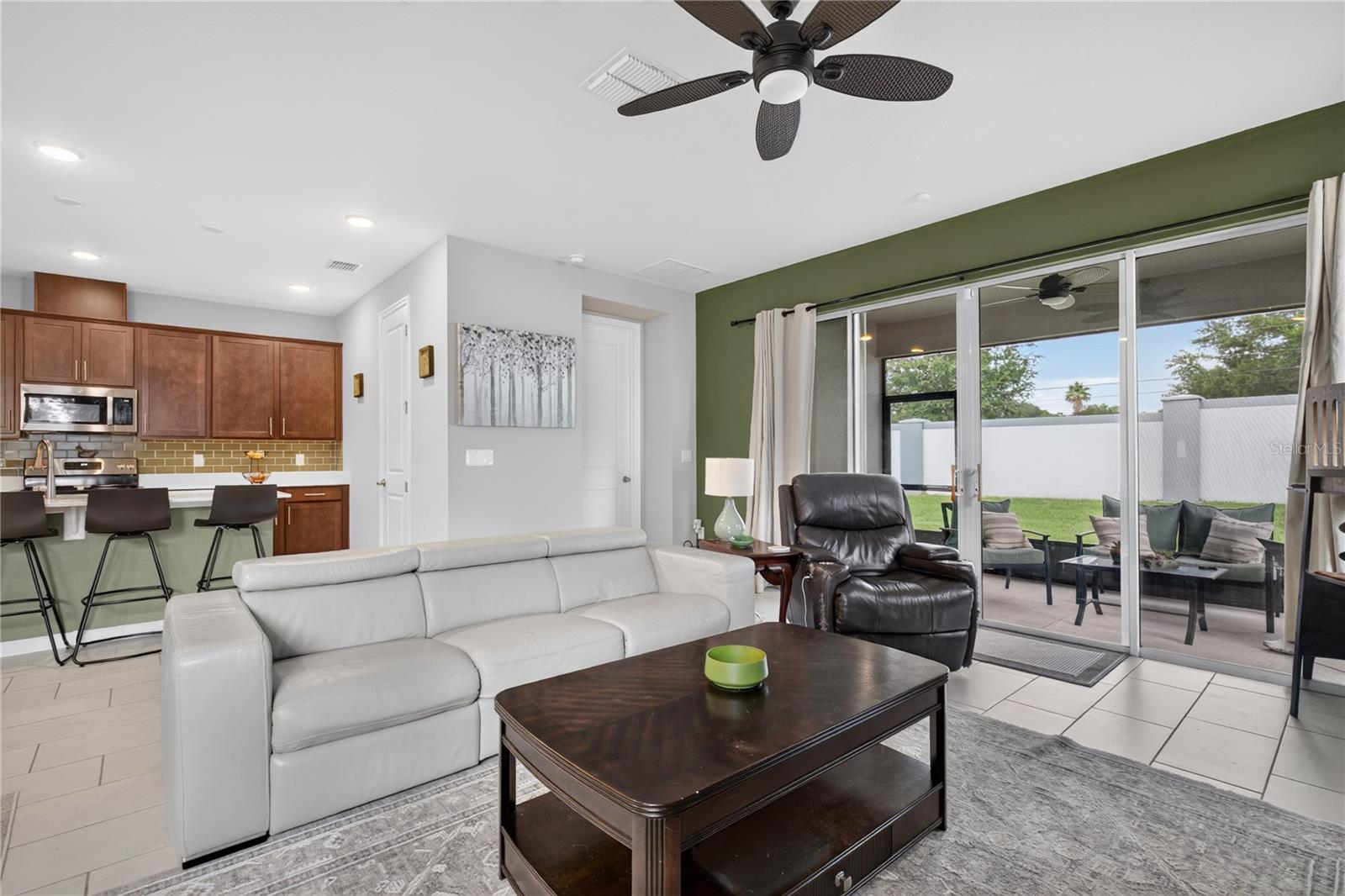 SEASONS/THE GROVE A RE - Residential