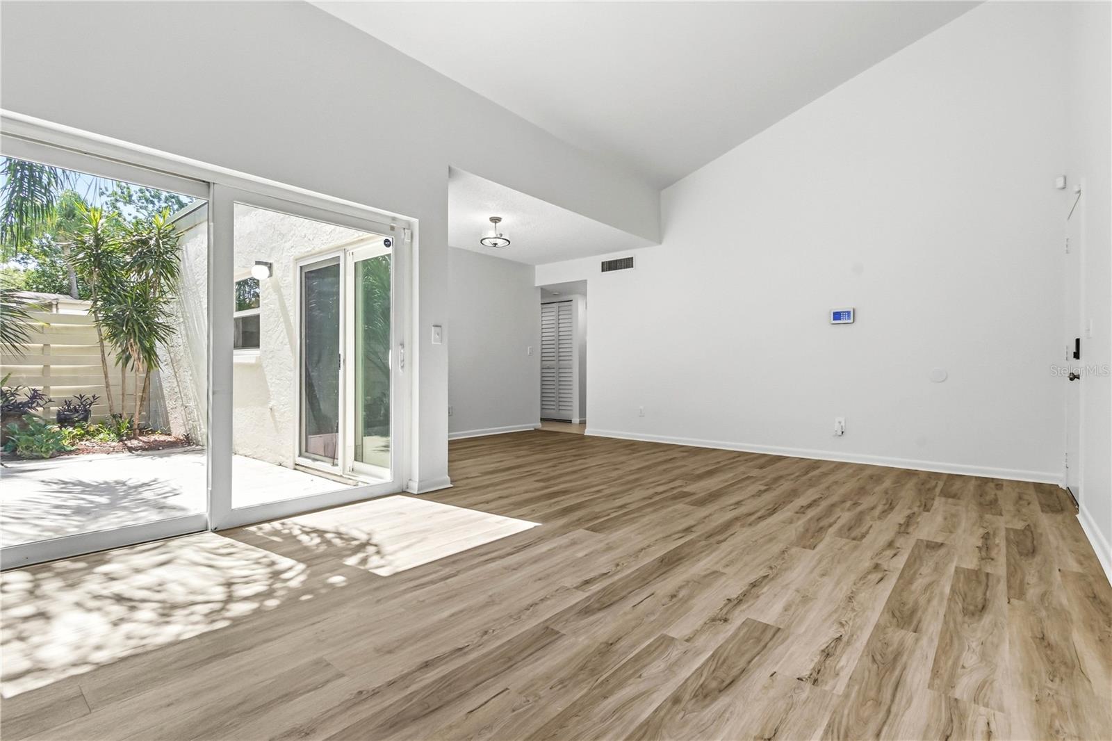 WINDING WOOD CONDO 1XPHASE 1 - Residential
