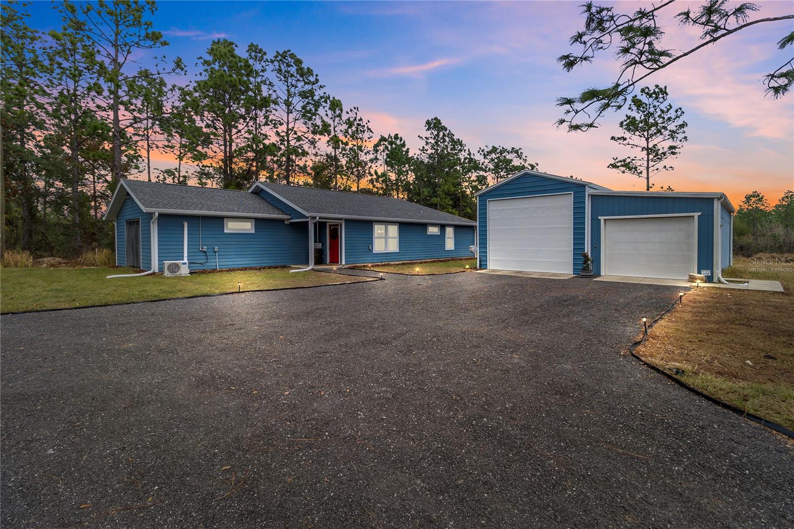 UNIVERSITY OAKS - Residential
