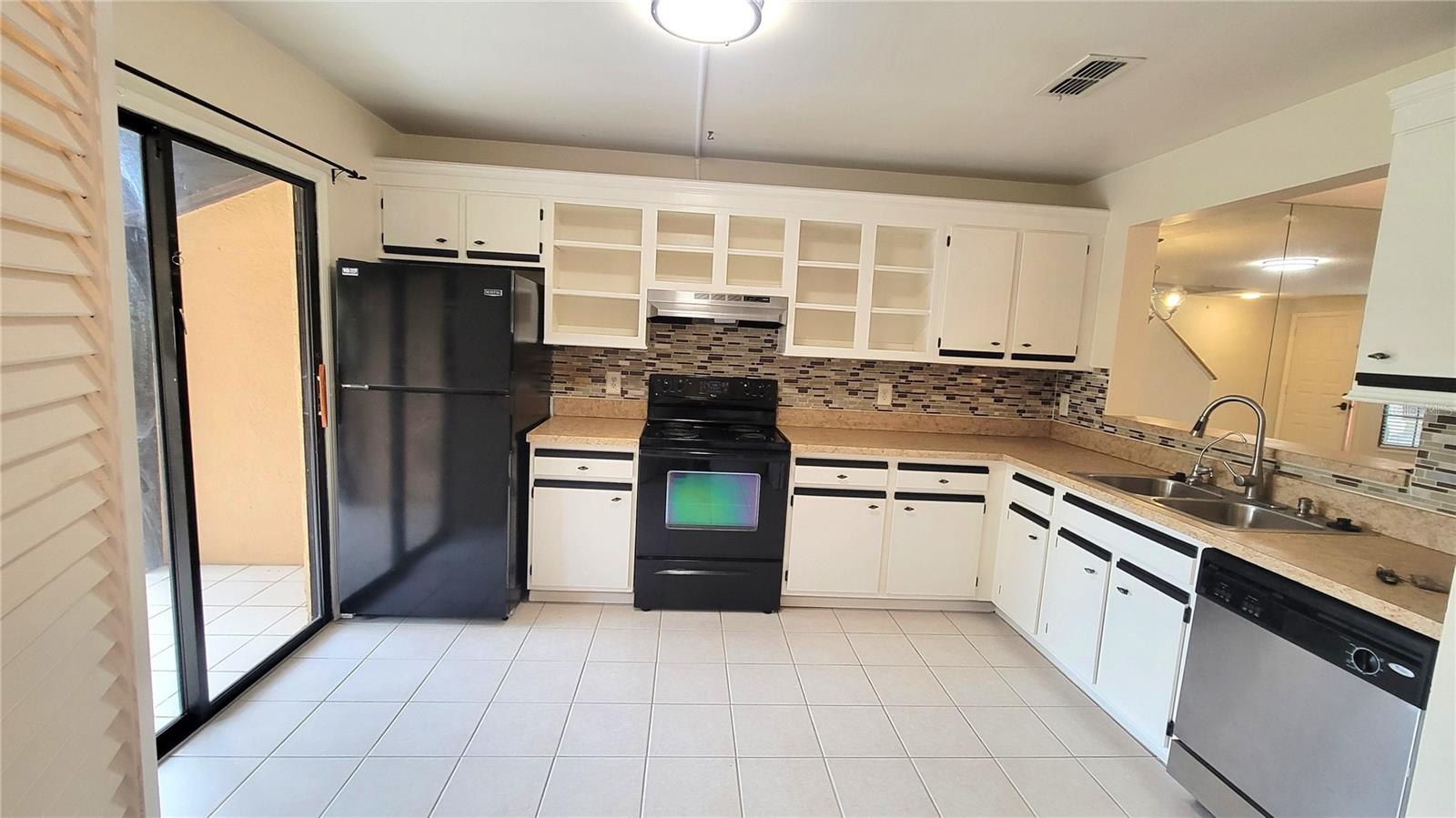 GREENBROOK VILLAS AT ERROL ESTATES 01 - Residential Lease