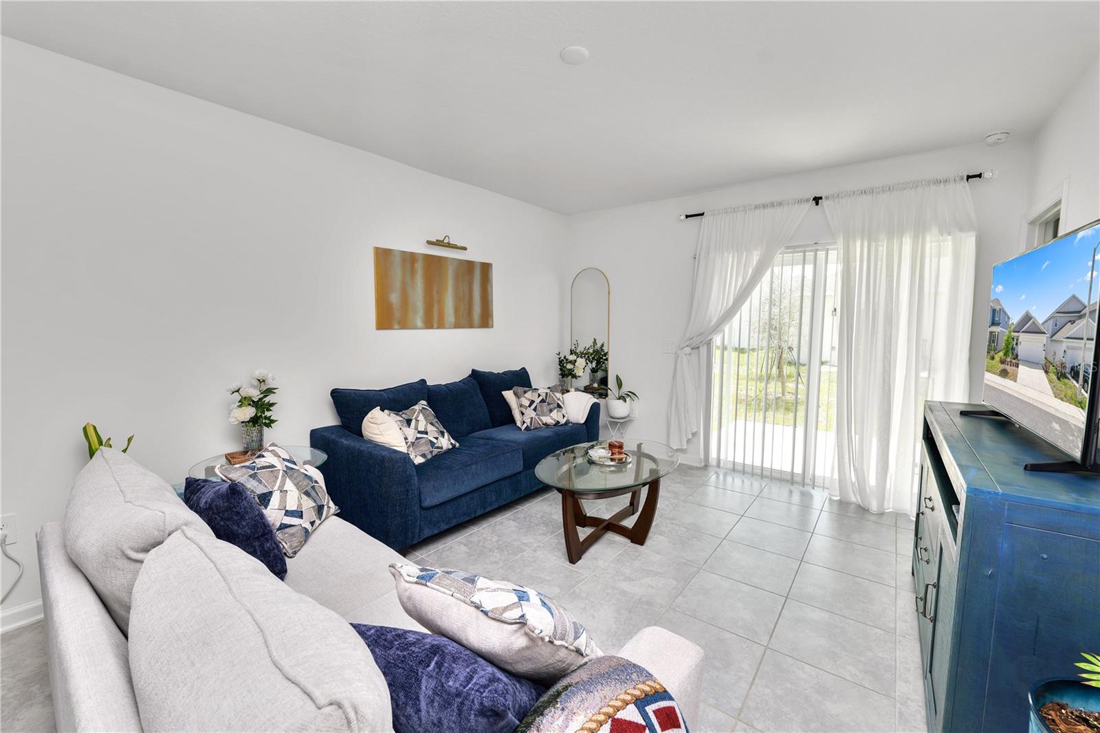 CASCADES PH 1A & 1B - Residential Lease