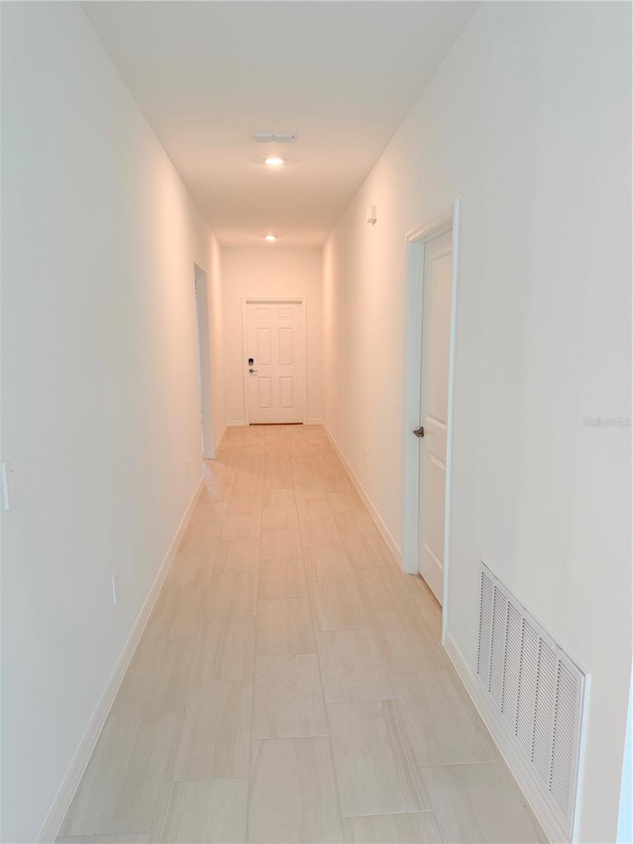 NORTH PK ISLE PH 2C 3B & 4 - Residential Lease