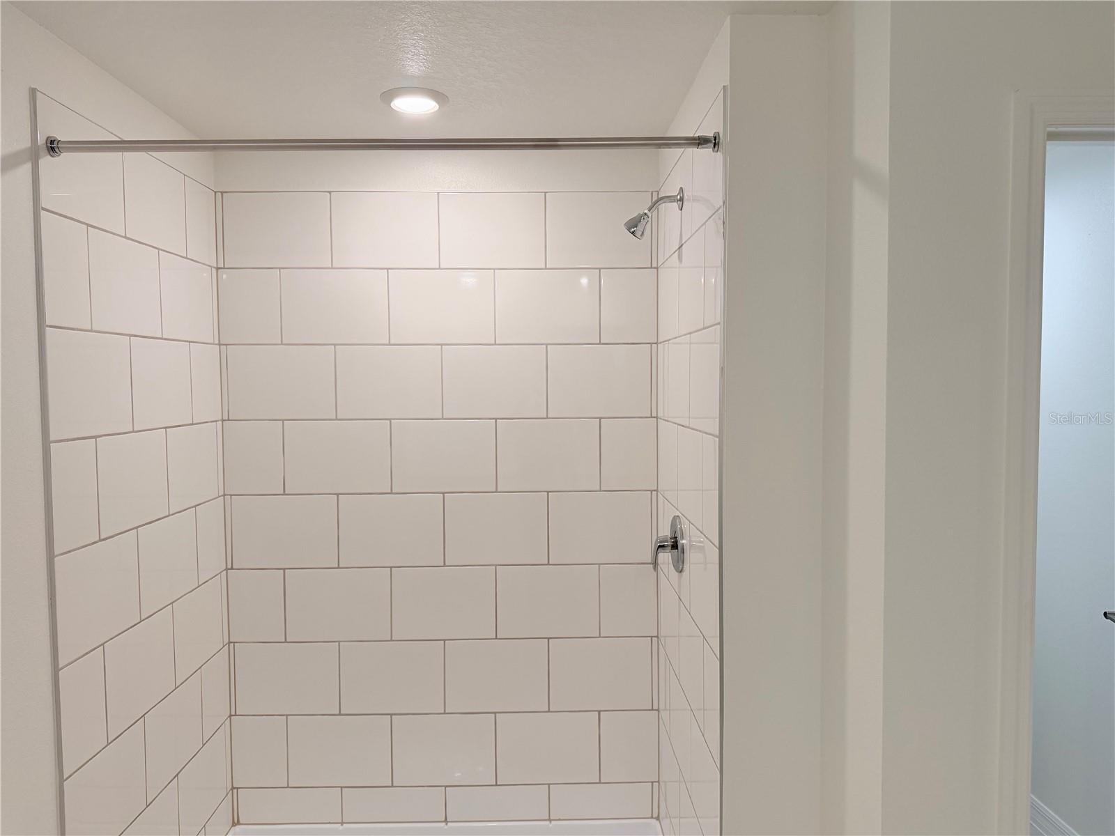 NORTH PK ISLE PH 2C 3B & 4 - Residential Lease