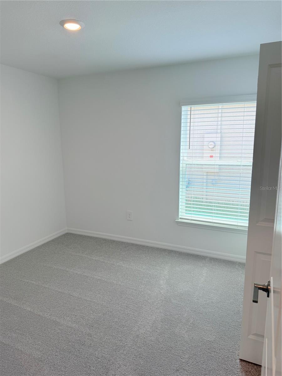 NORTH PK ISLE PH 2C 3B & 4 - Residential Lease