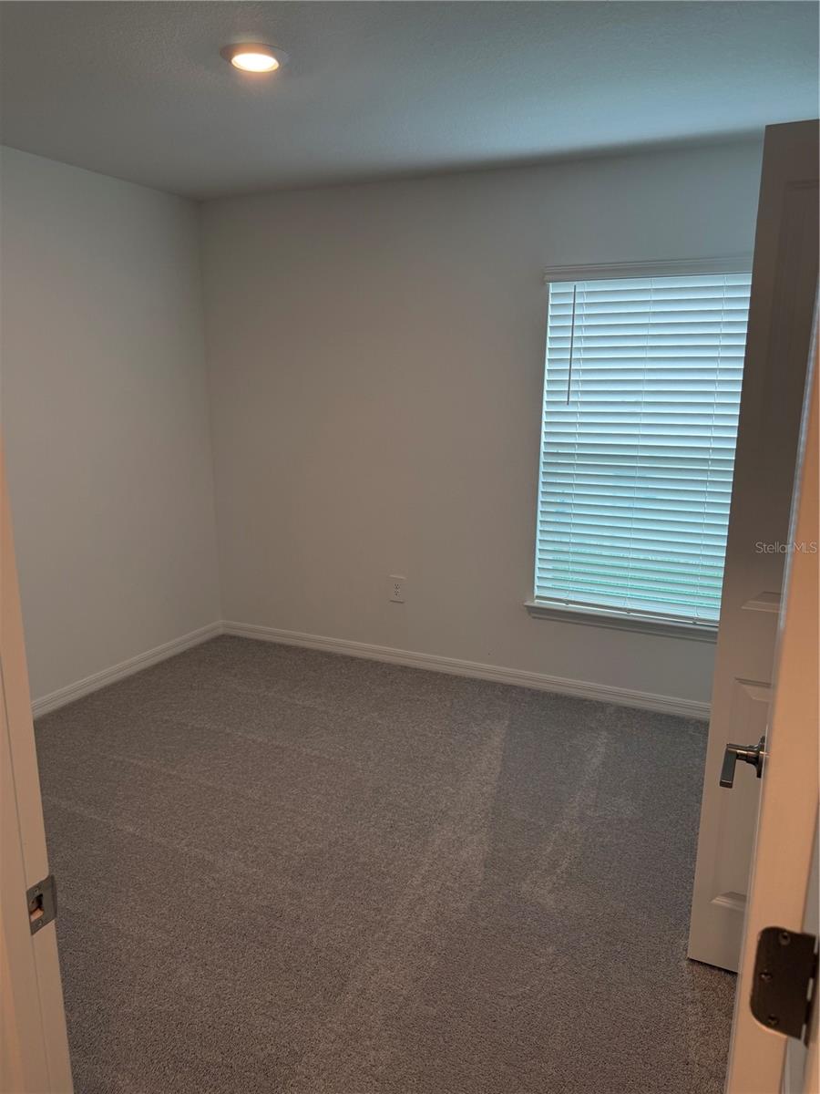 NORTH PK ISLE PH 2C 3B & 4 - Residential Lease