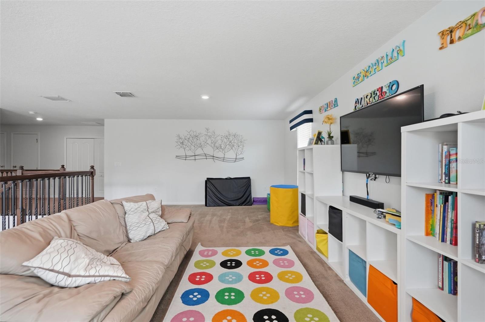 ROYAL HIGHLANDS - Residential