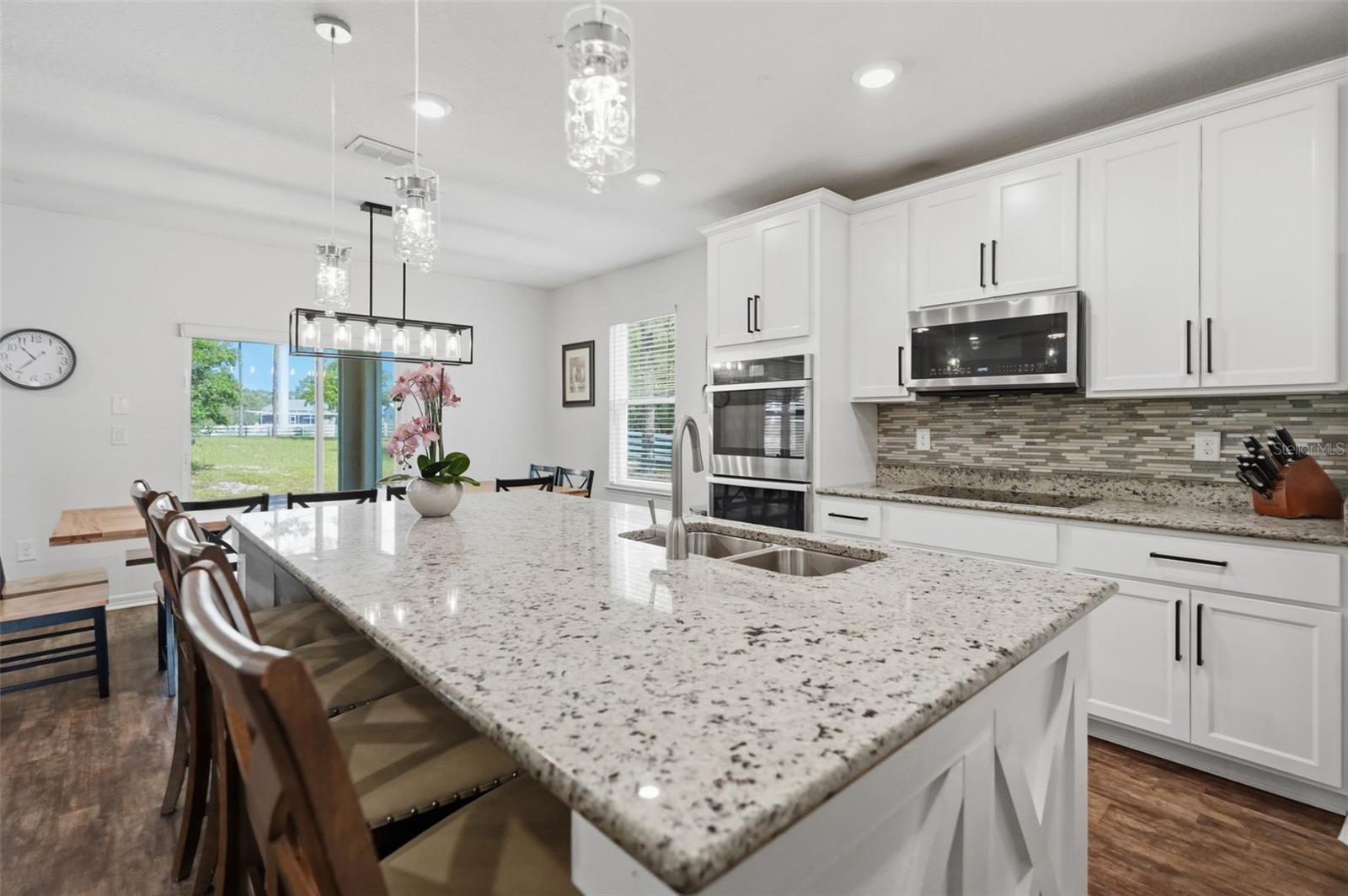 ROYAL HIGHLANDS - Residential