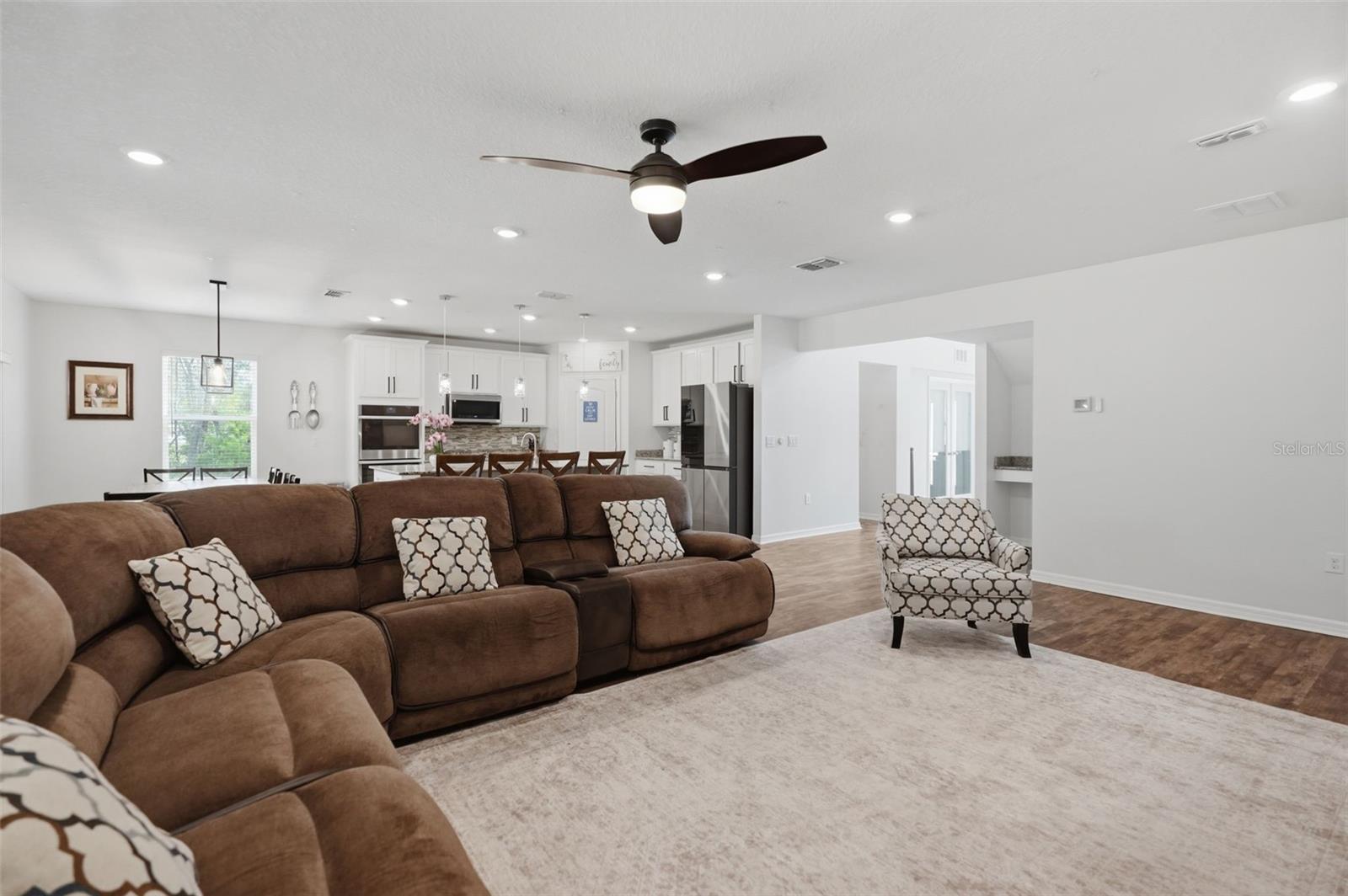 ROYAL HIGHLANDS - Residential