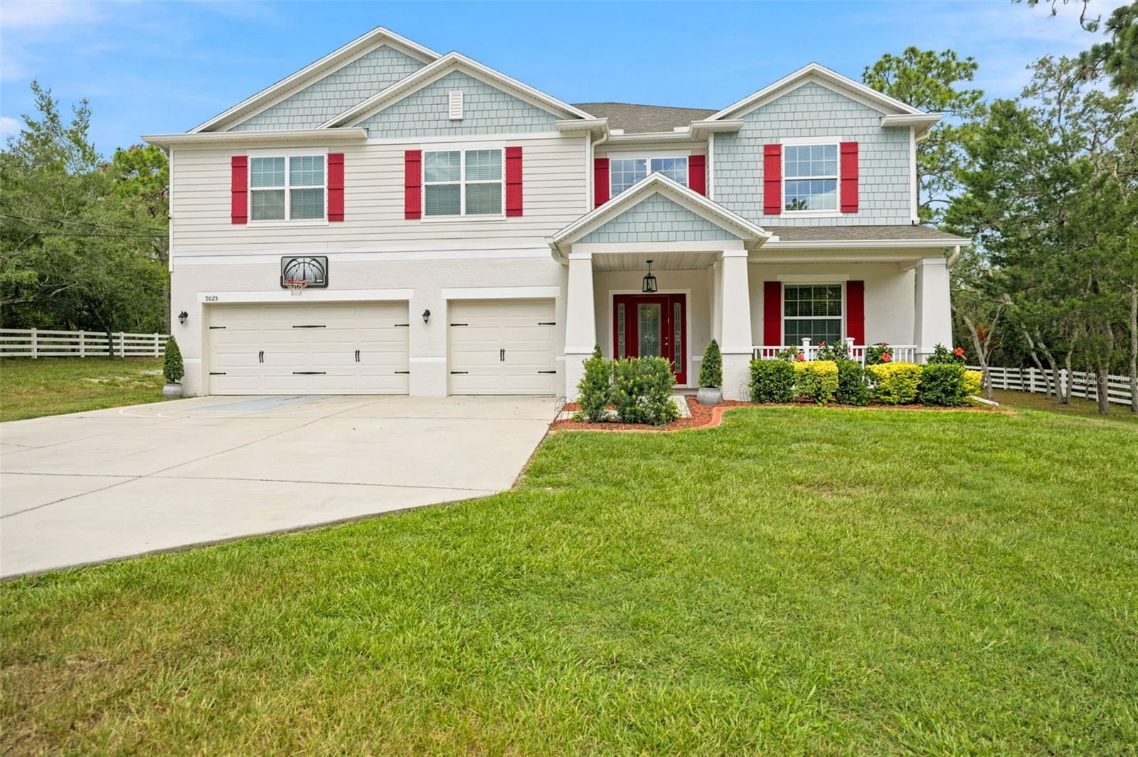 ROYAL HIGHLANDS - Residential