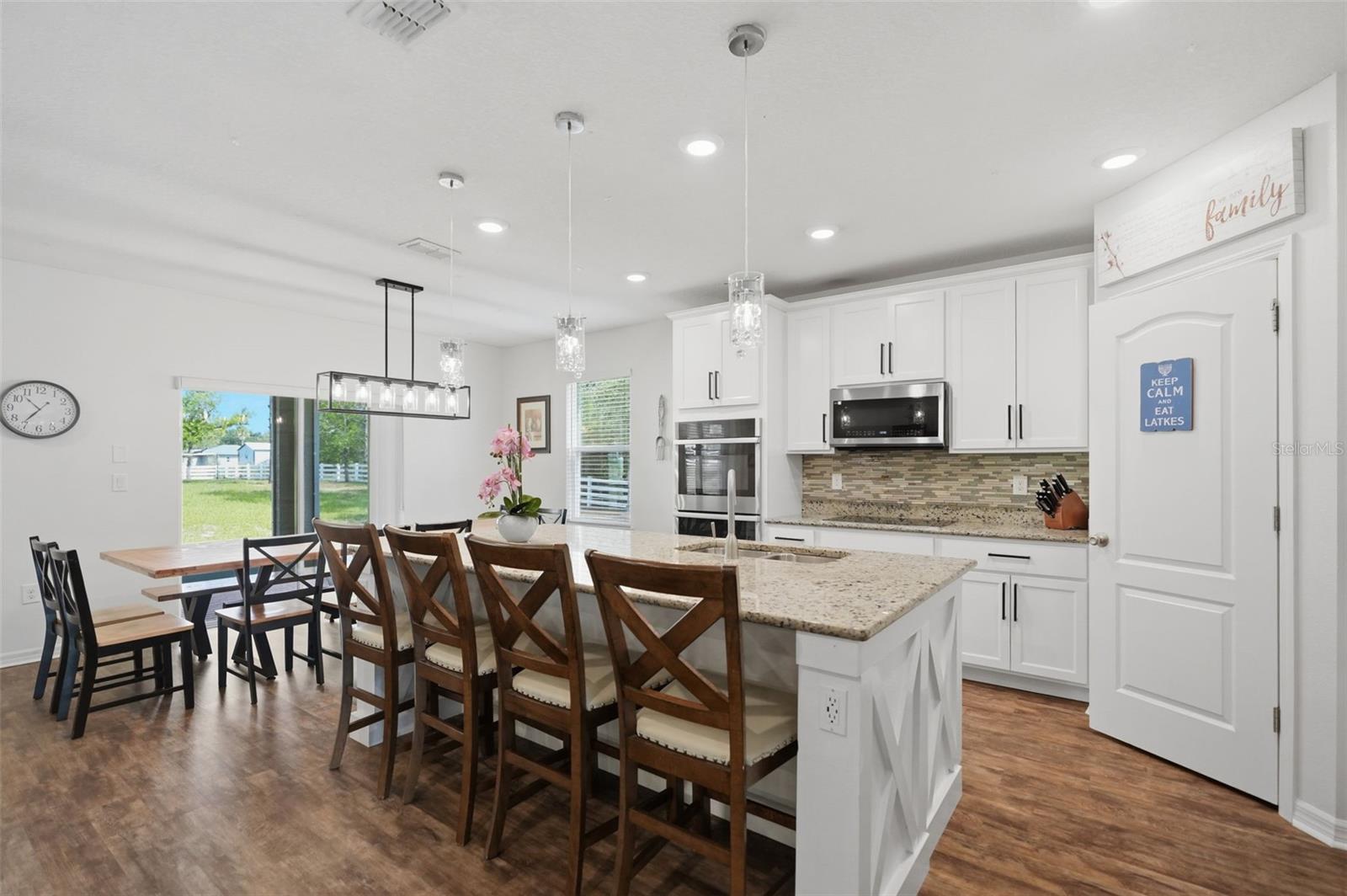 ROYAL HIGHLANDS - Residential