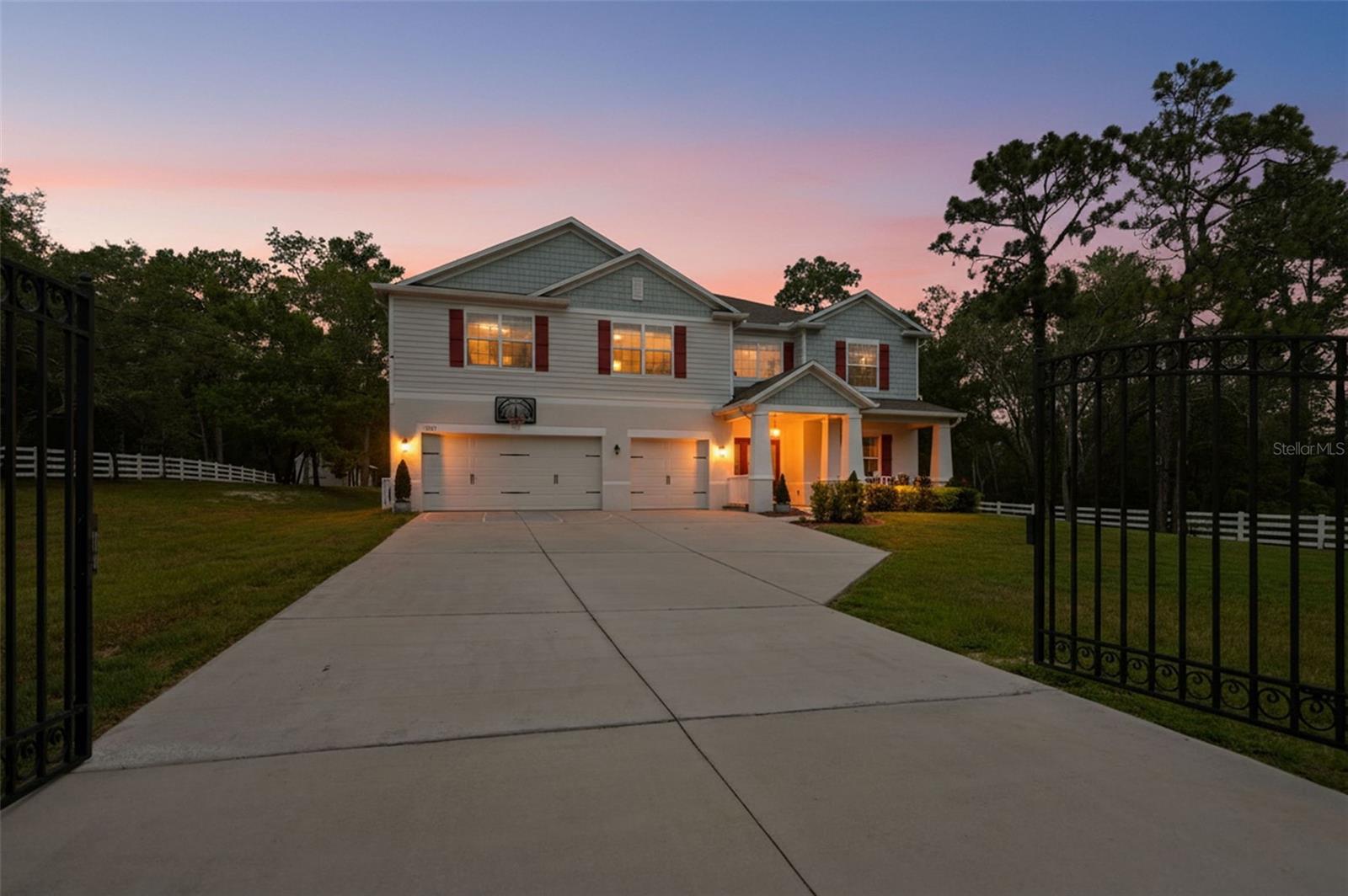ROYAL HIGHLANDS - Residential