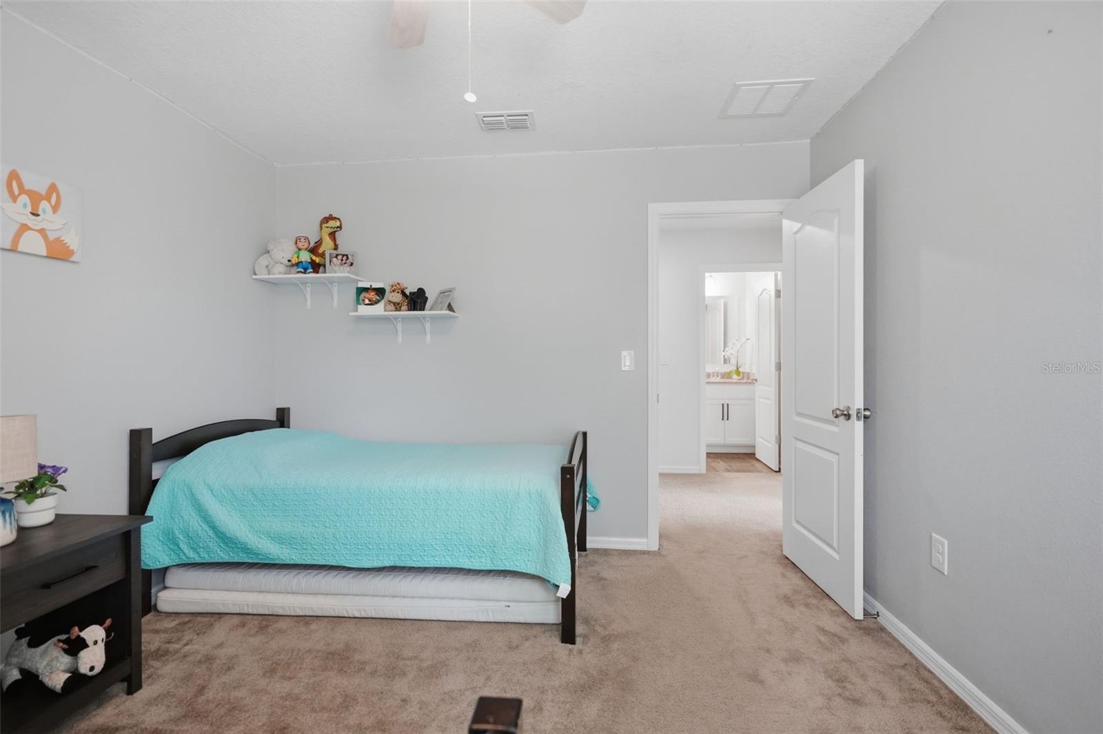 ROYAL HIGHLANDS - Residential